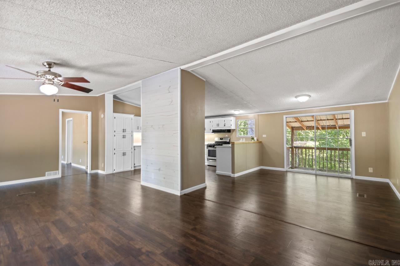 PINE RIDGE - Residential