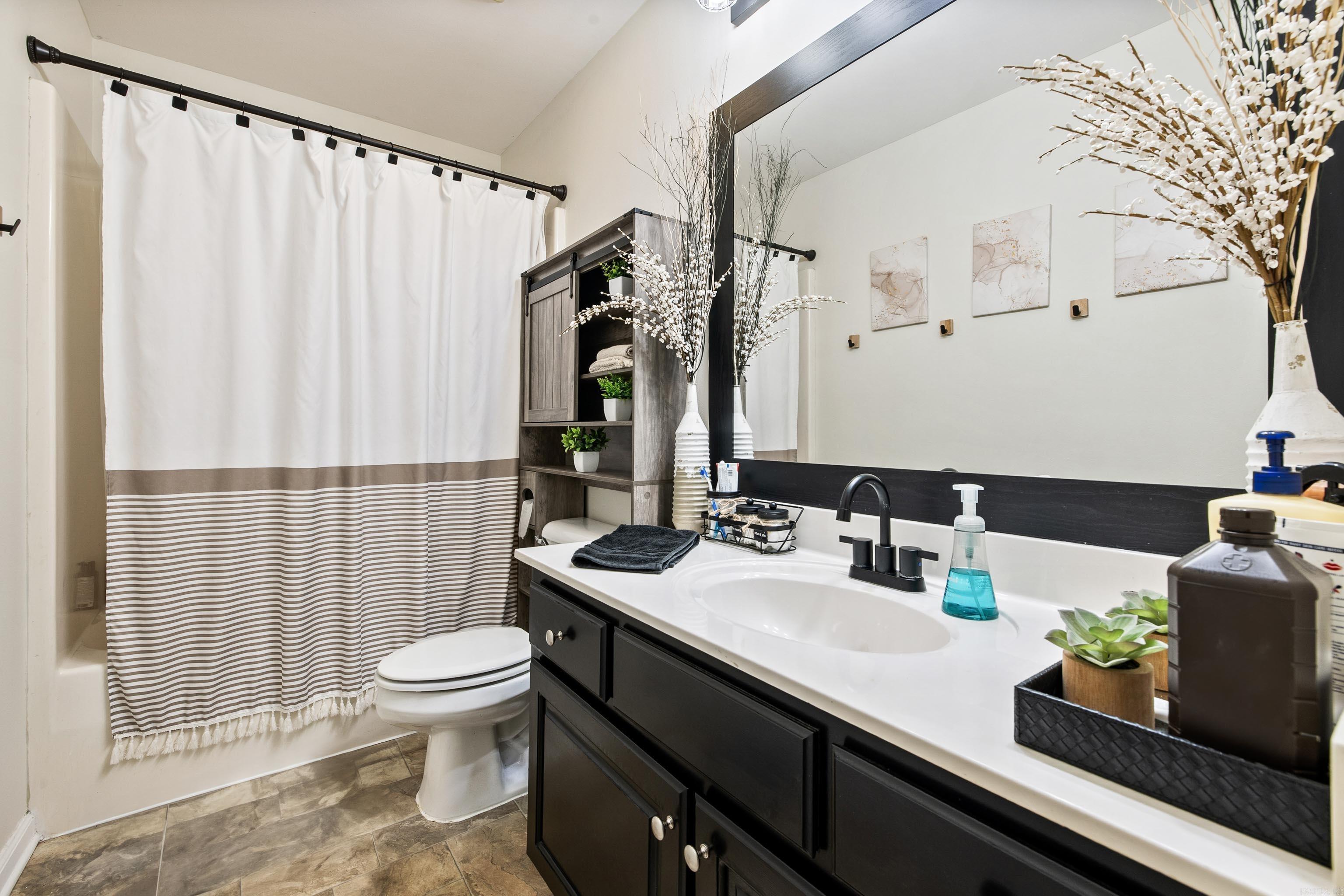 RIVER OAKS VILLAGE - Residential