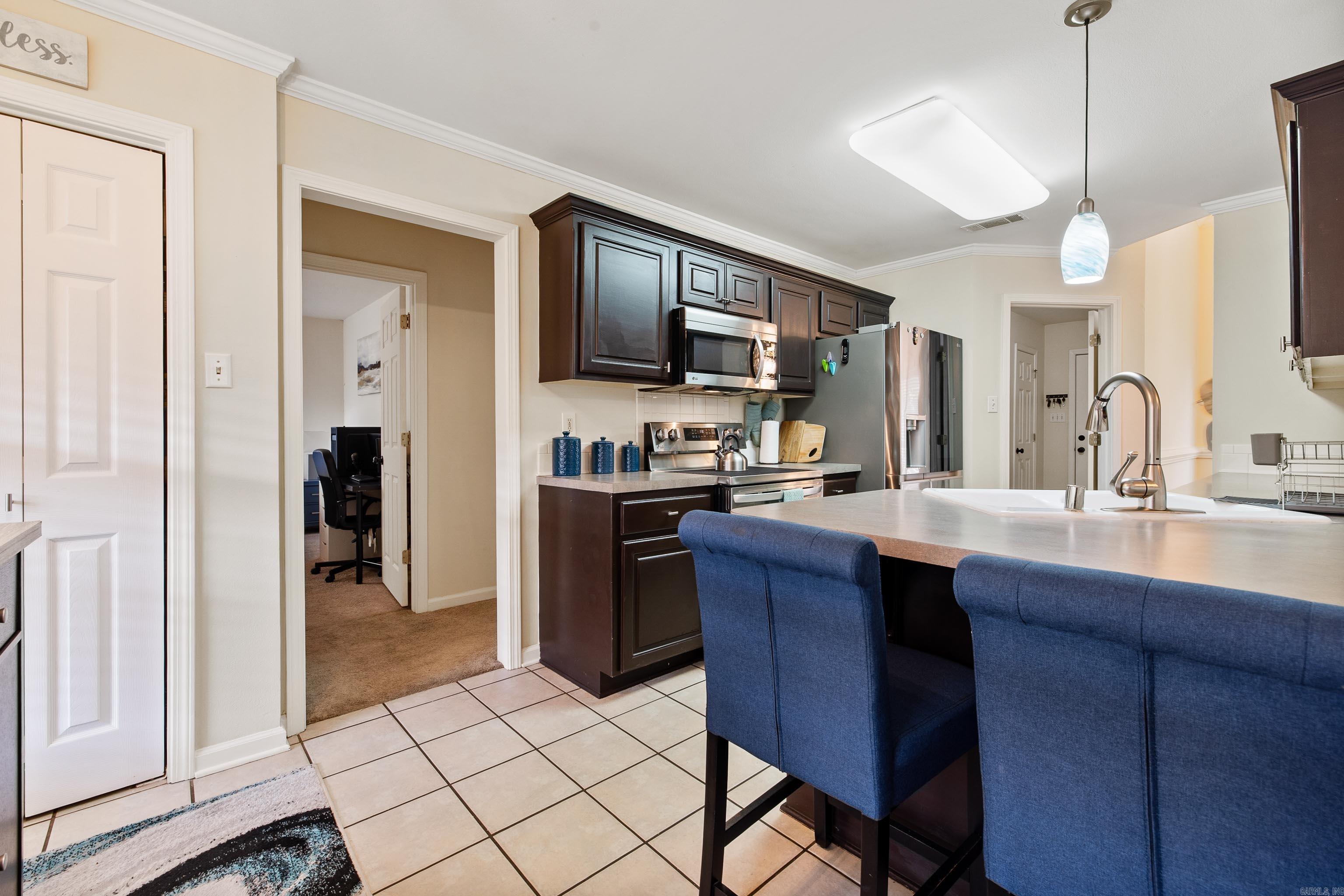 RIVER OAKS VILLAGE - Residential