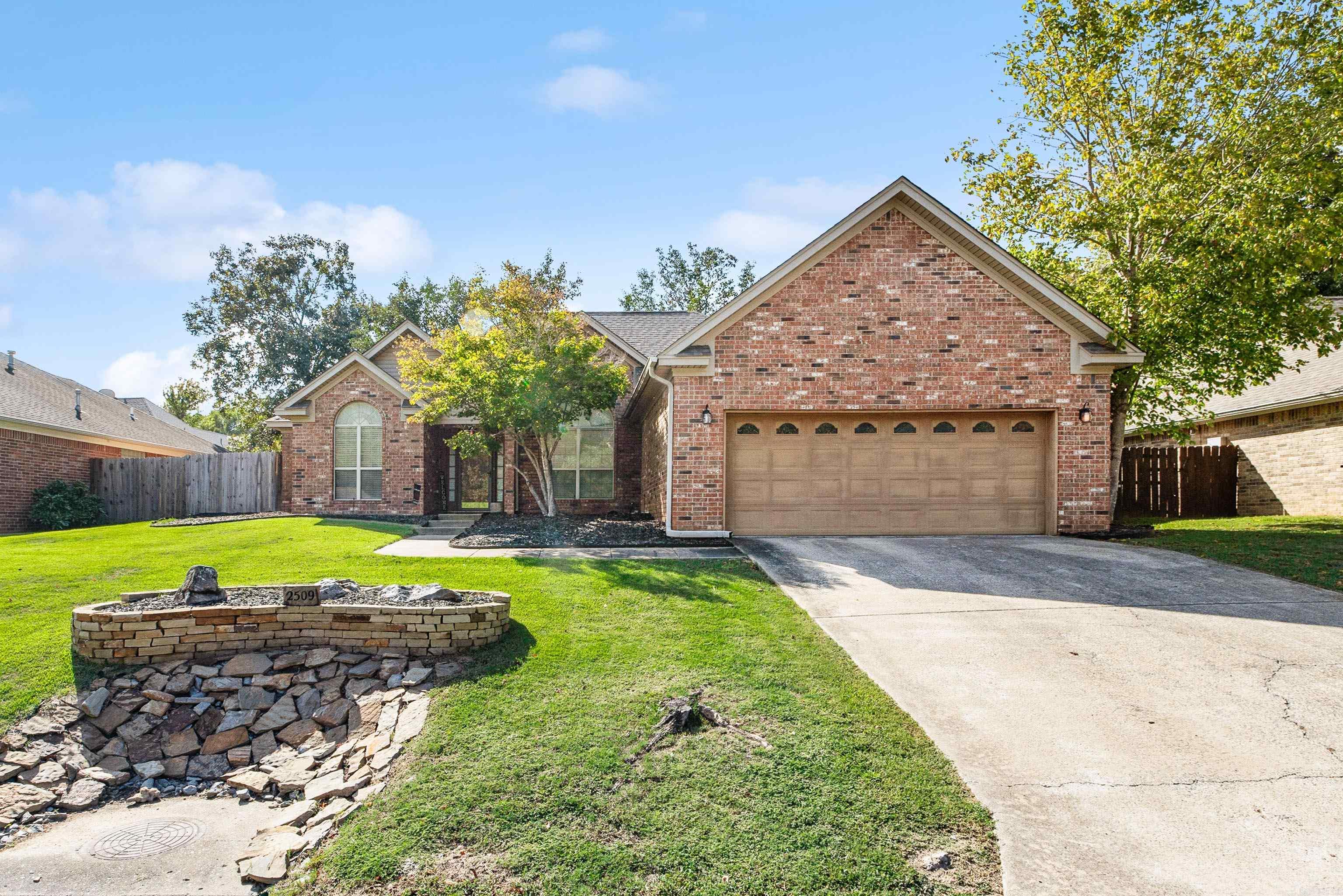 RIVER OAKS VILLAGE - Residential