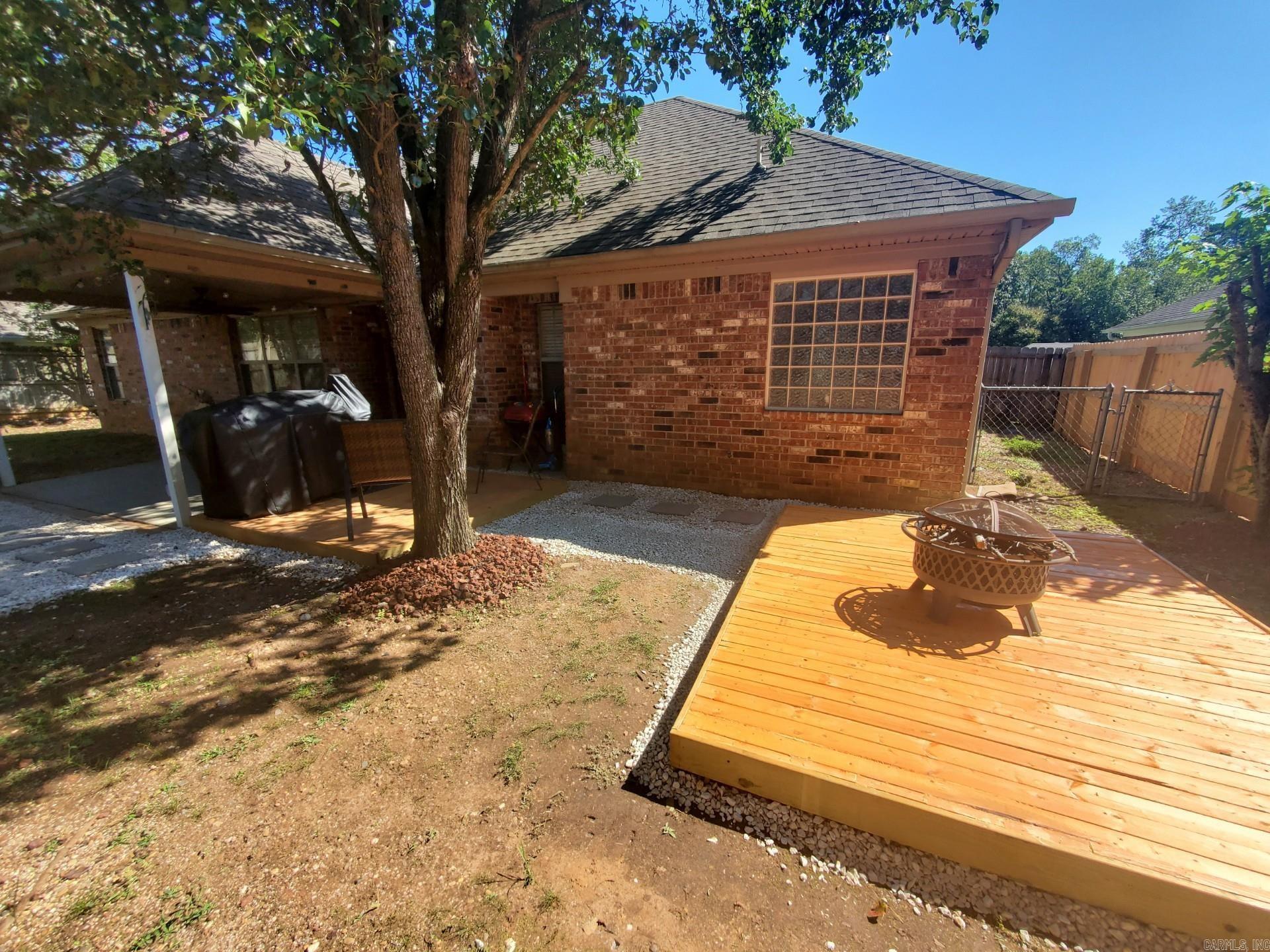 RIVER OAKS VILLAGE - Residential