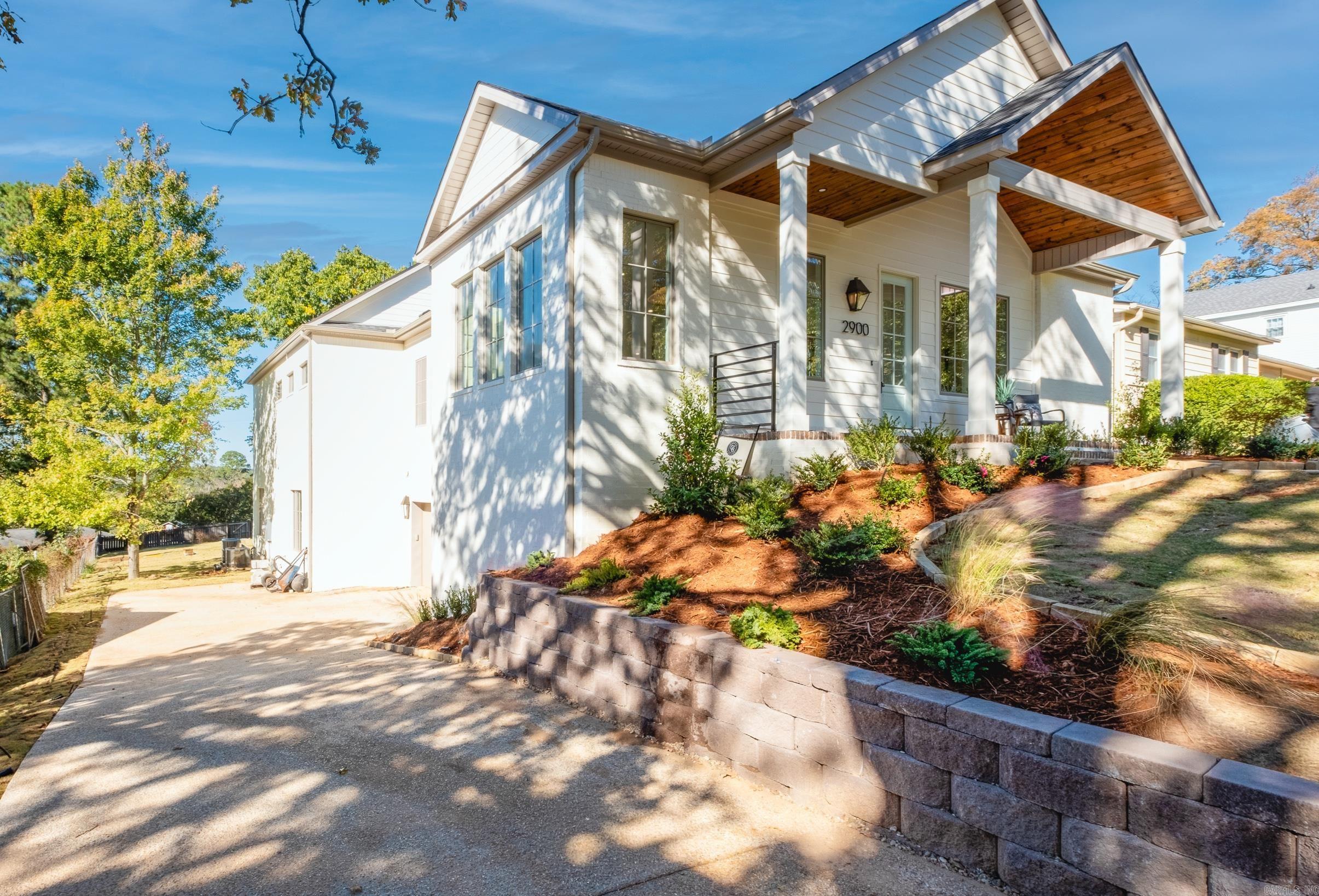 KINGWOOD PLACE - Residential