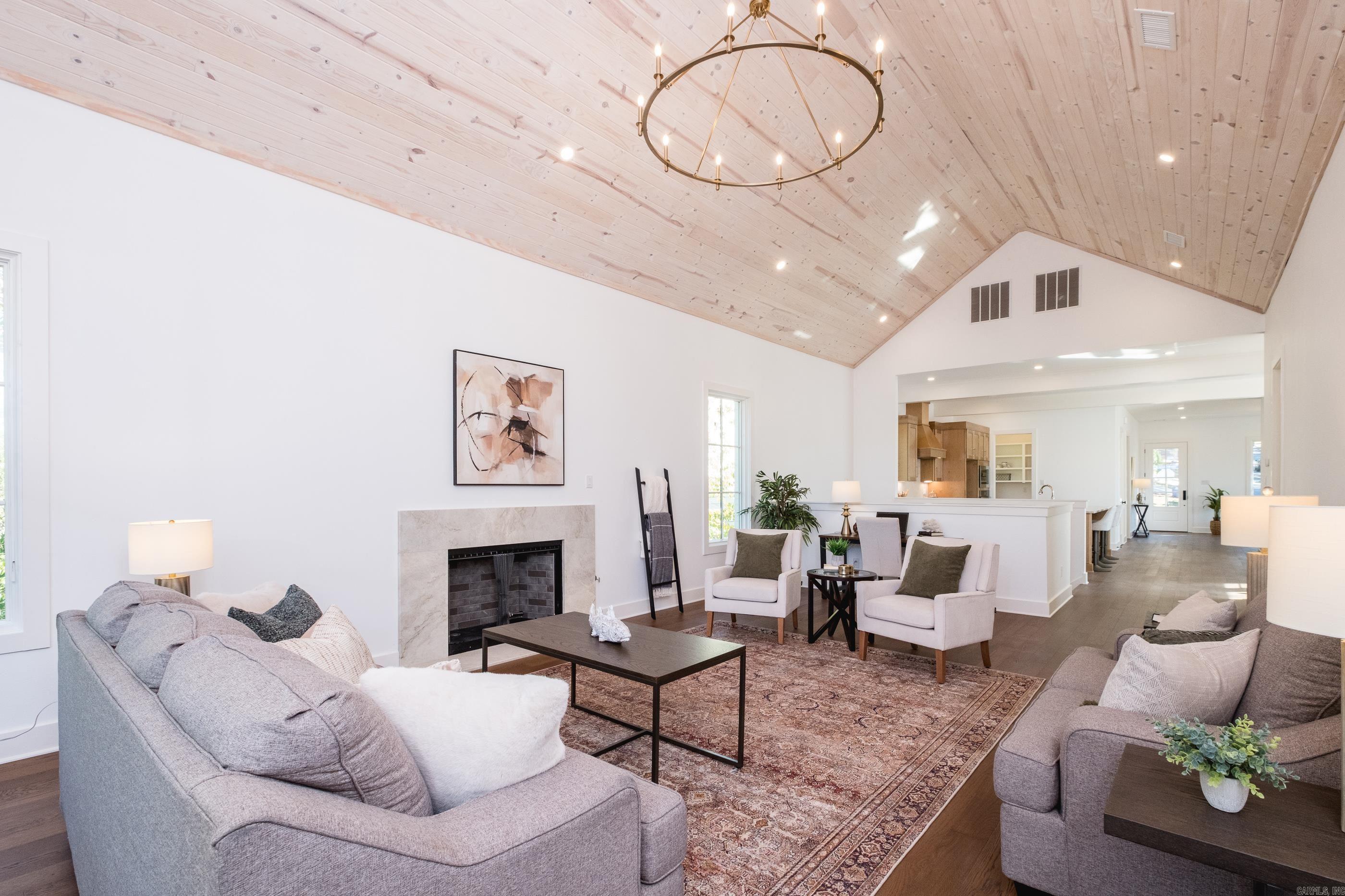 KINGWOOD PLACE - Residential