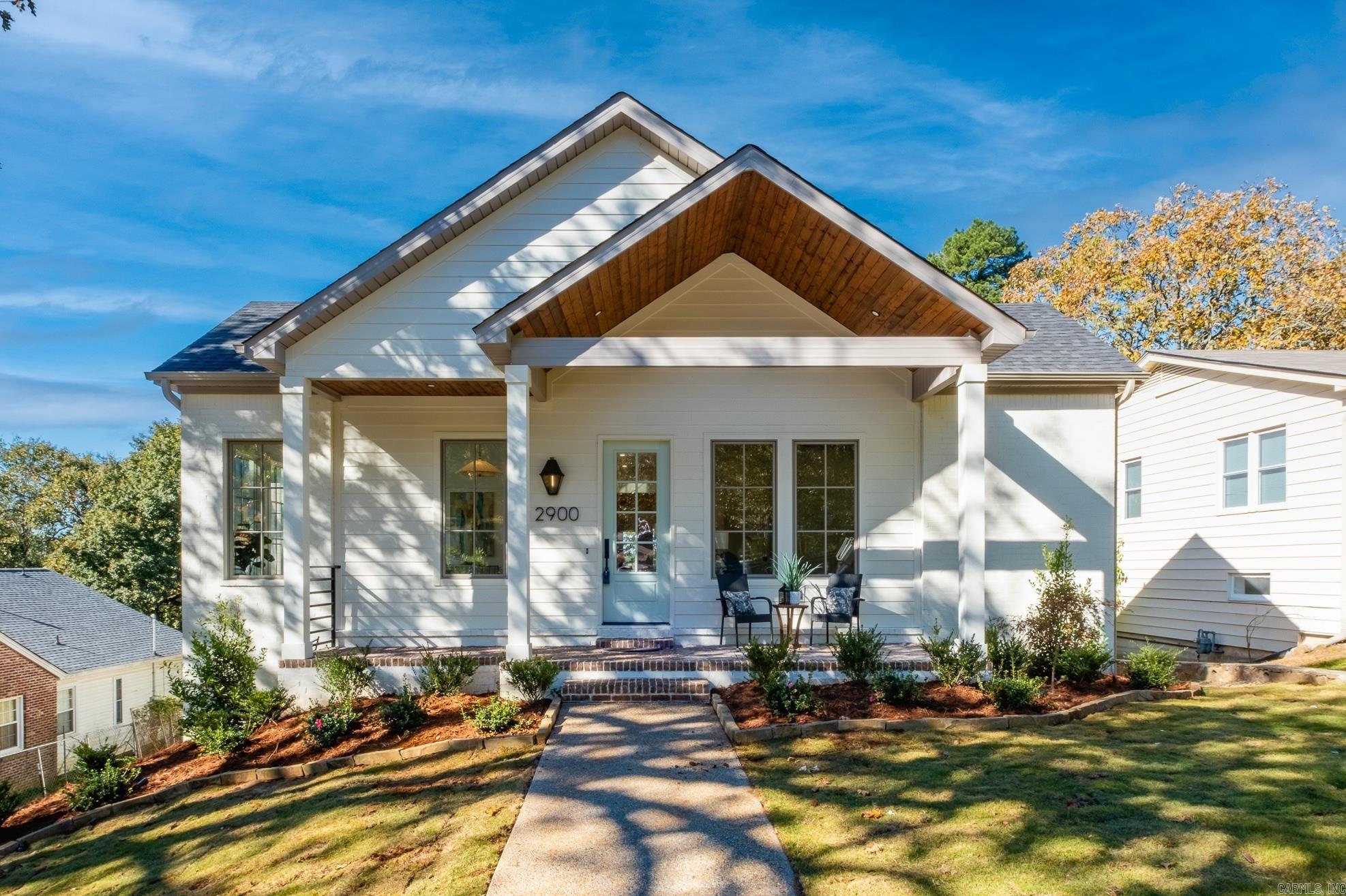 KINGWOOD PLACE - Residential