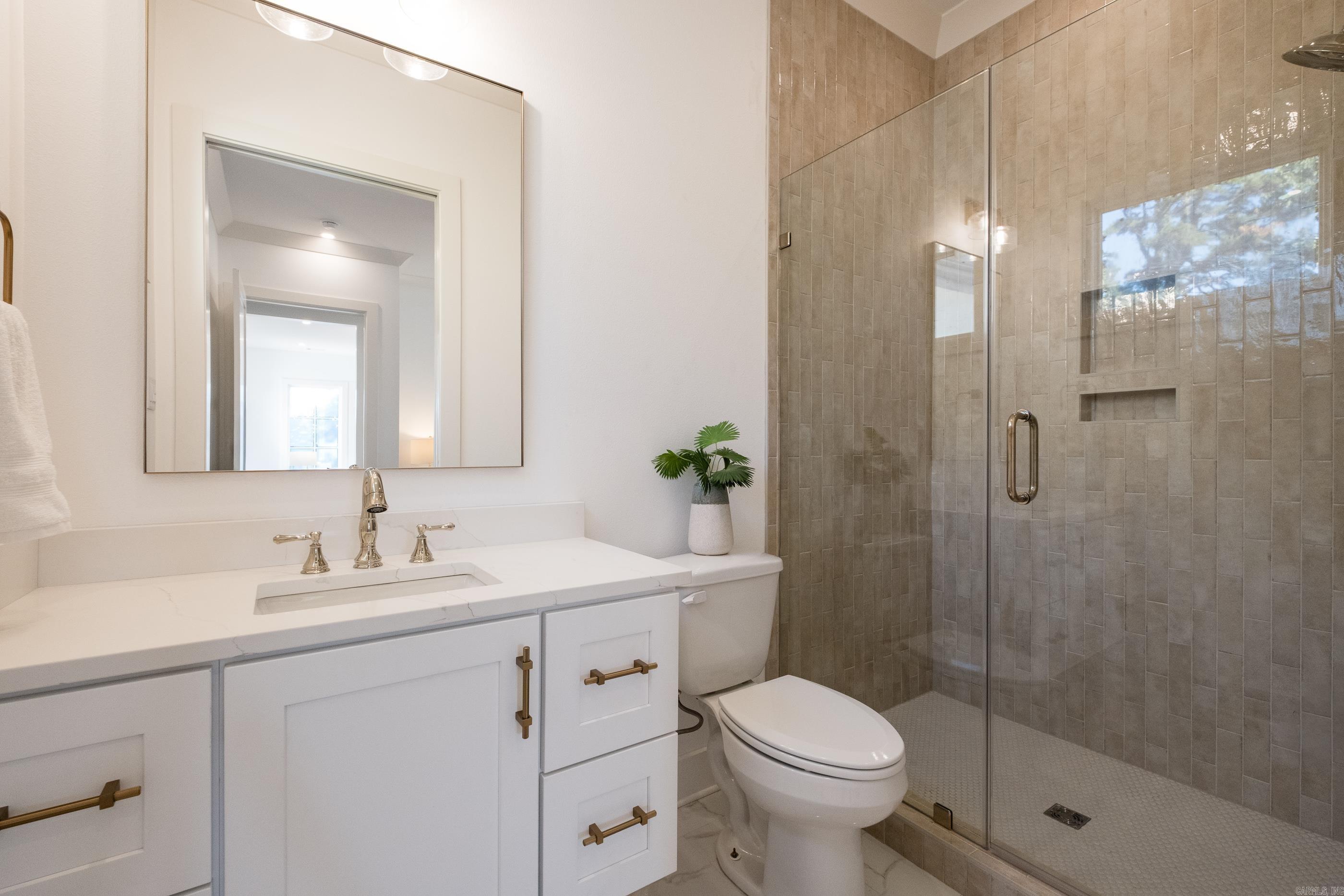 KINGWOOD PLACE - Residential