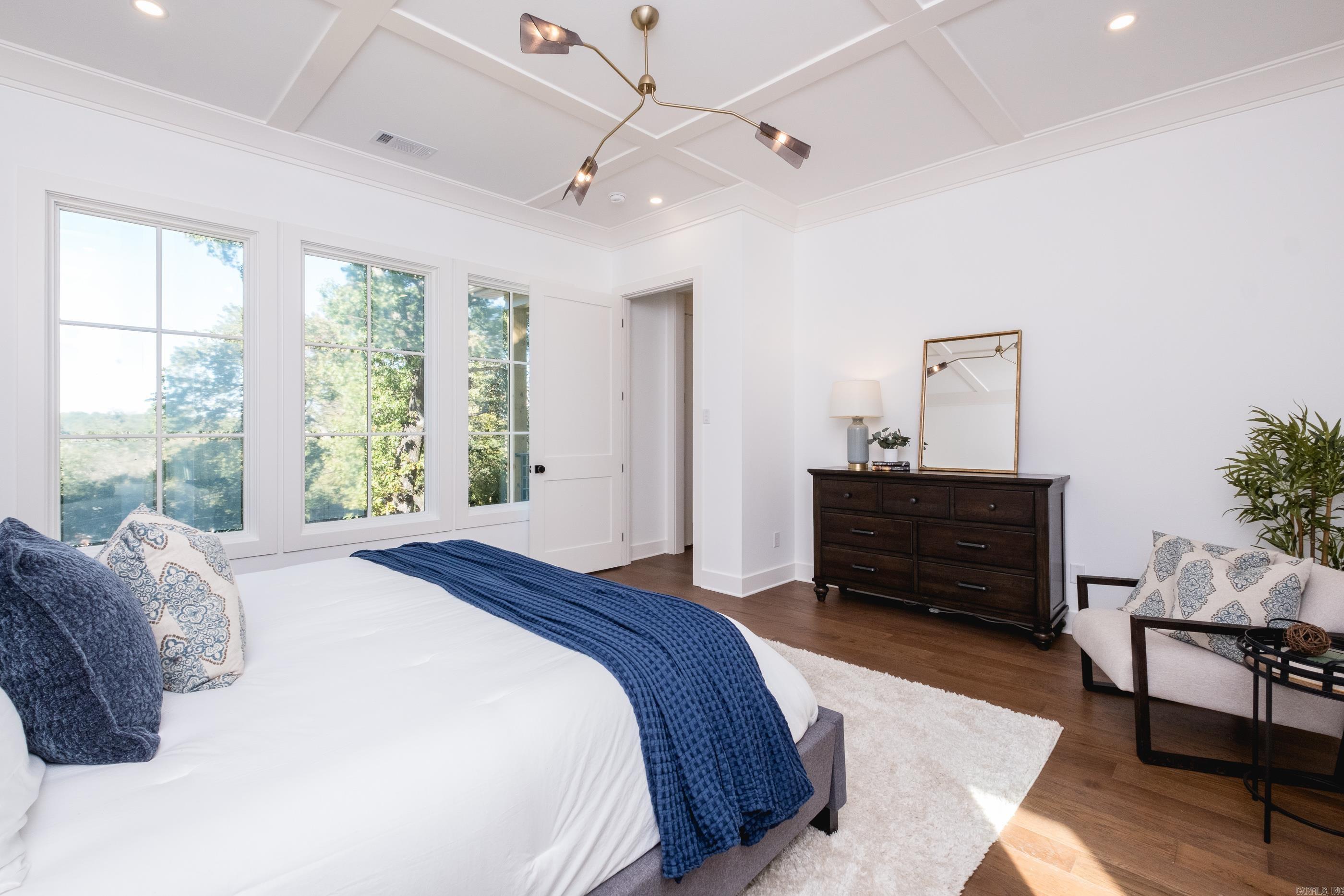 KINGWOOD PLACE - Residential