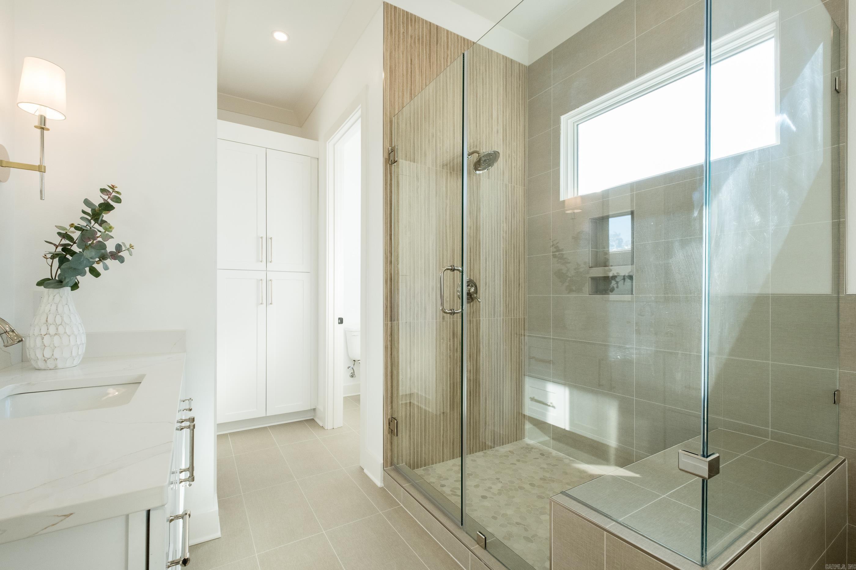 KINGWOOD PLACE - Residential