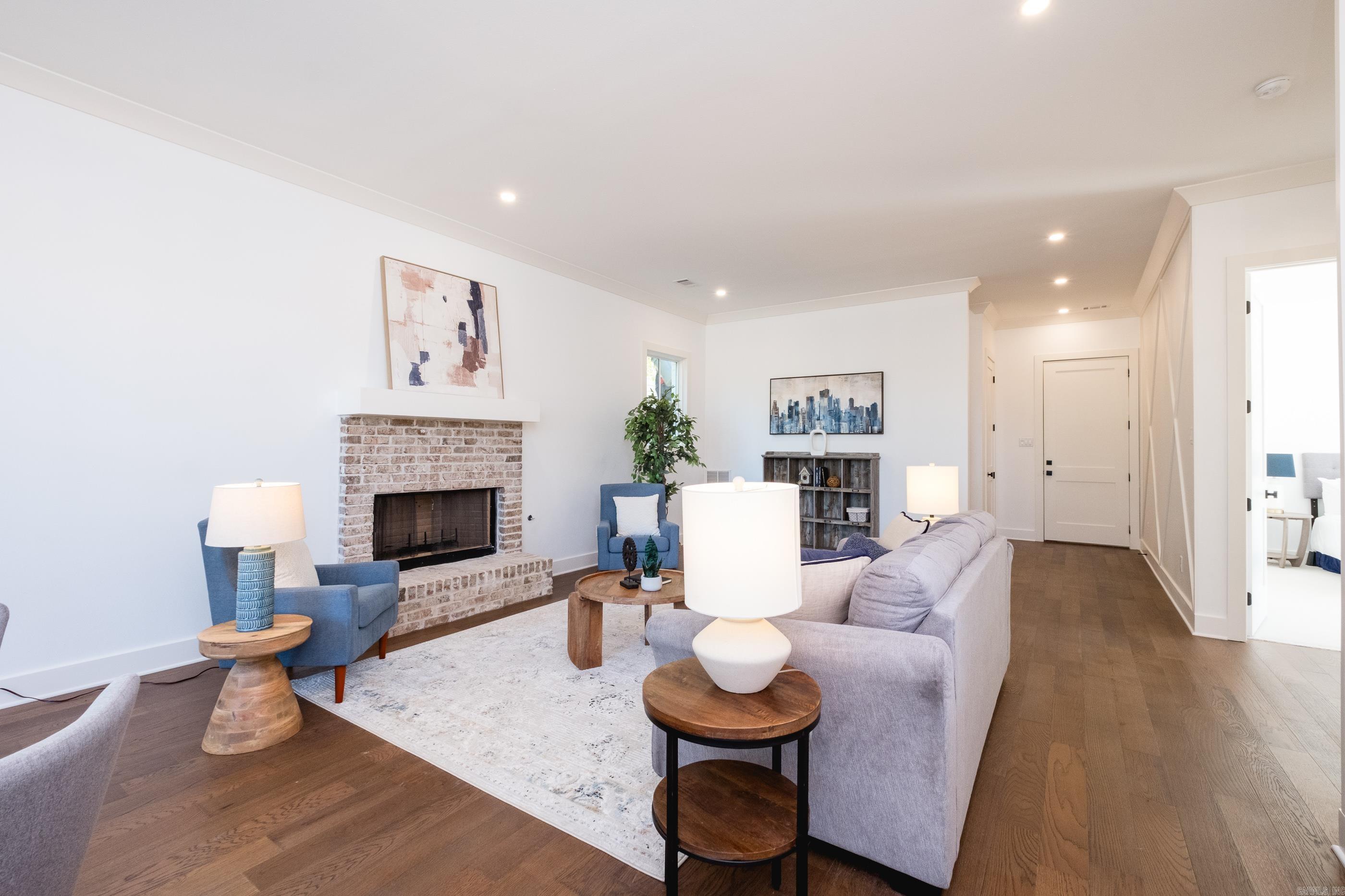 KINGWOOD PLACE - Residential