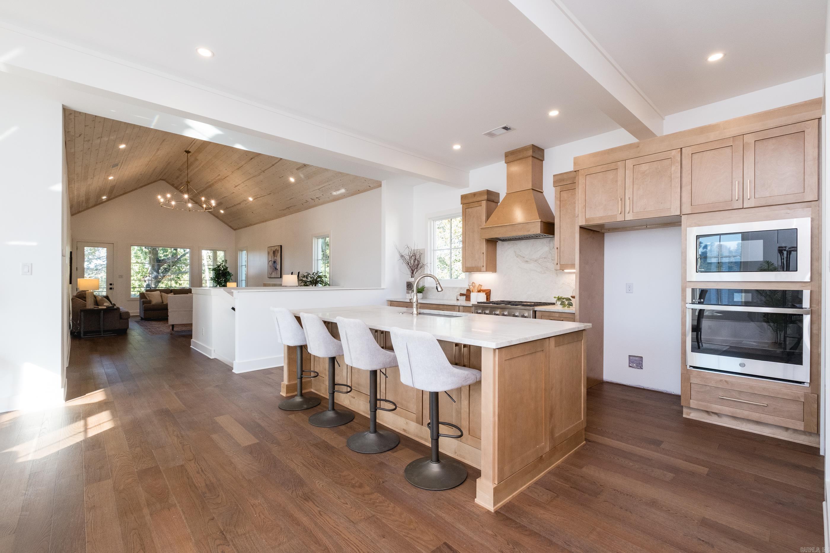 KINGWOOD PLACE - Residential