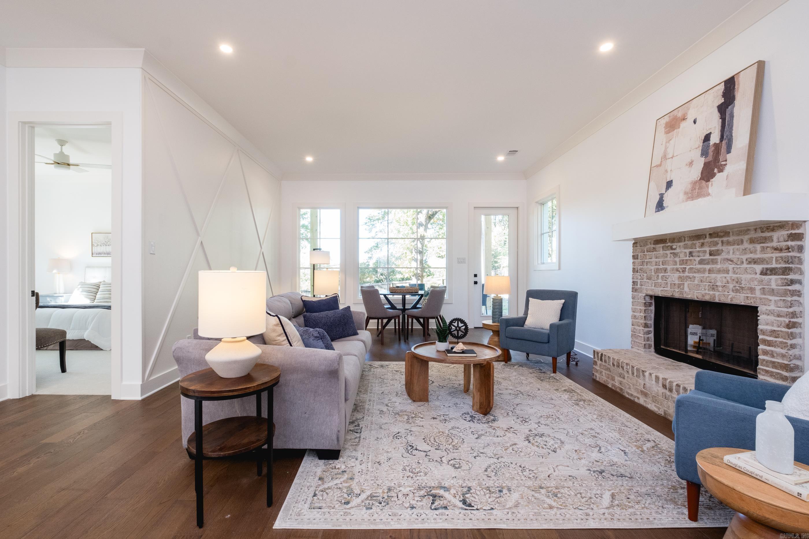 KINGWOOD PLACE - Residential