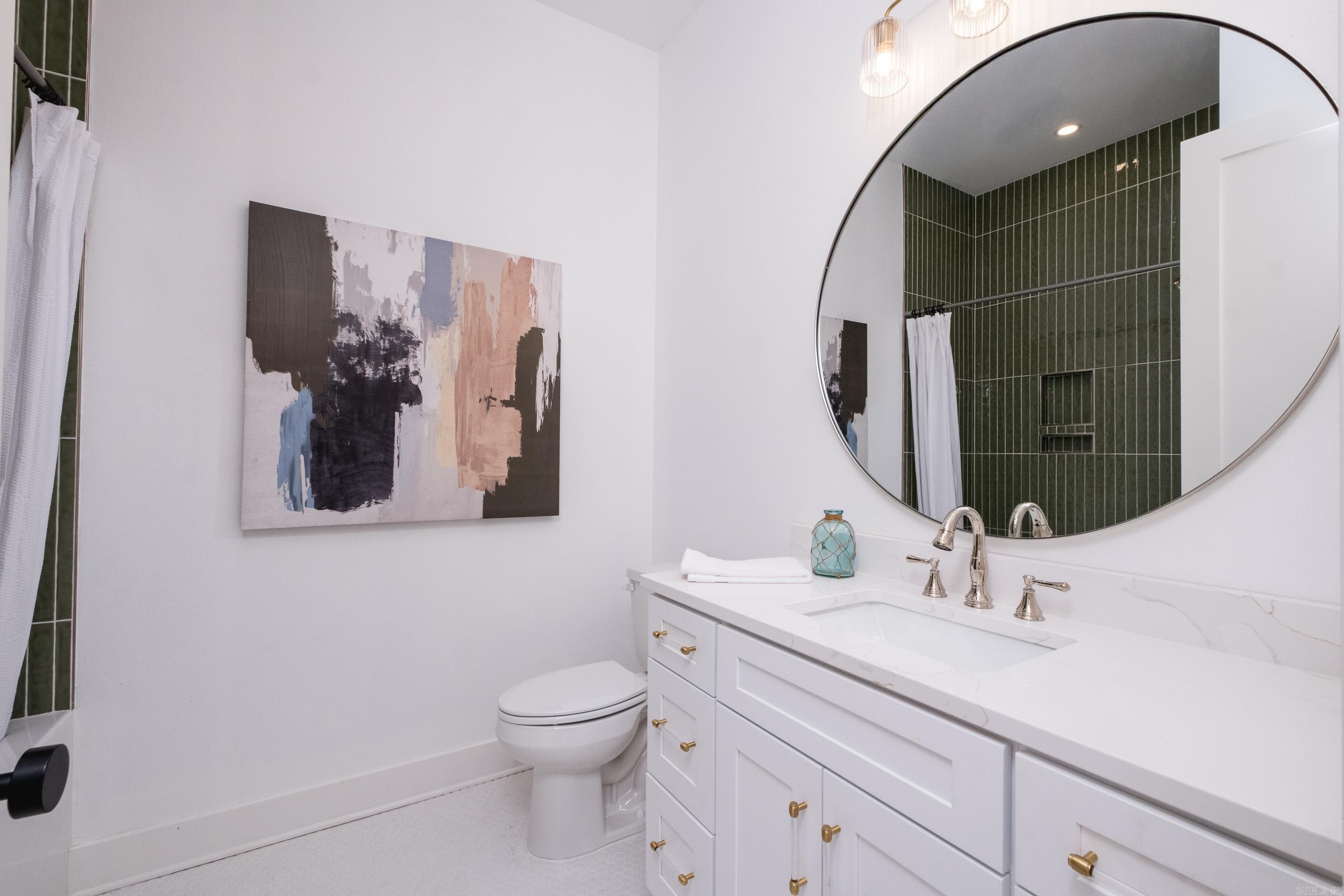 KINGWOOD PLACE - Residential