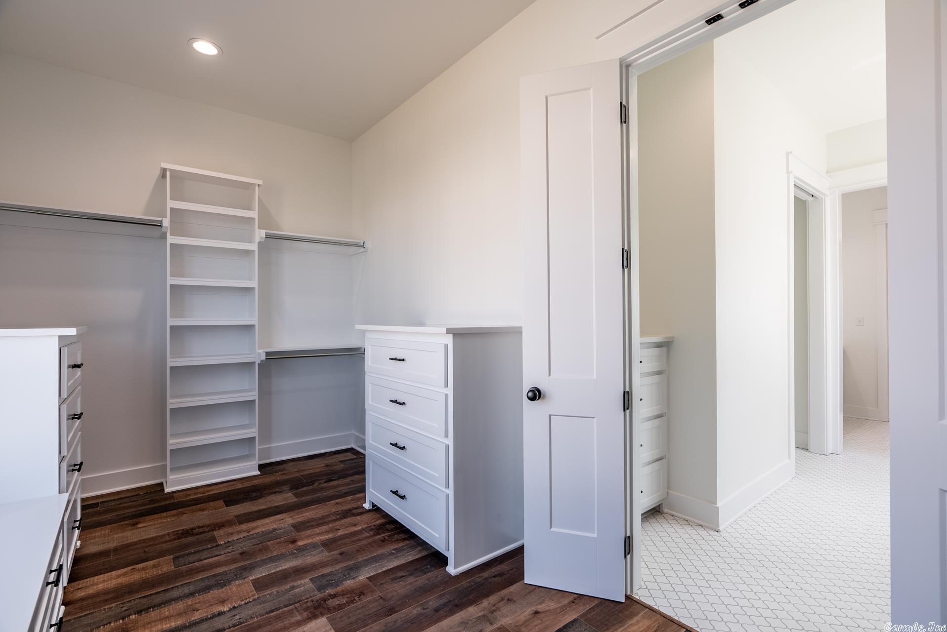 CHENAL VALLEY "FALSTONE COURT" - Residential