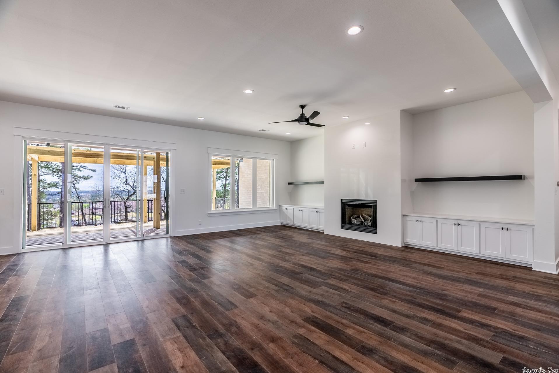 CHENAL VALLEY "FALSTONE COURT" - Residential