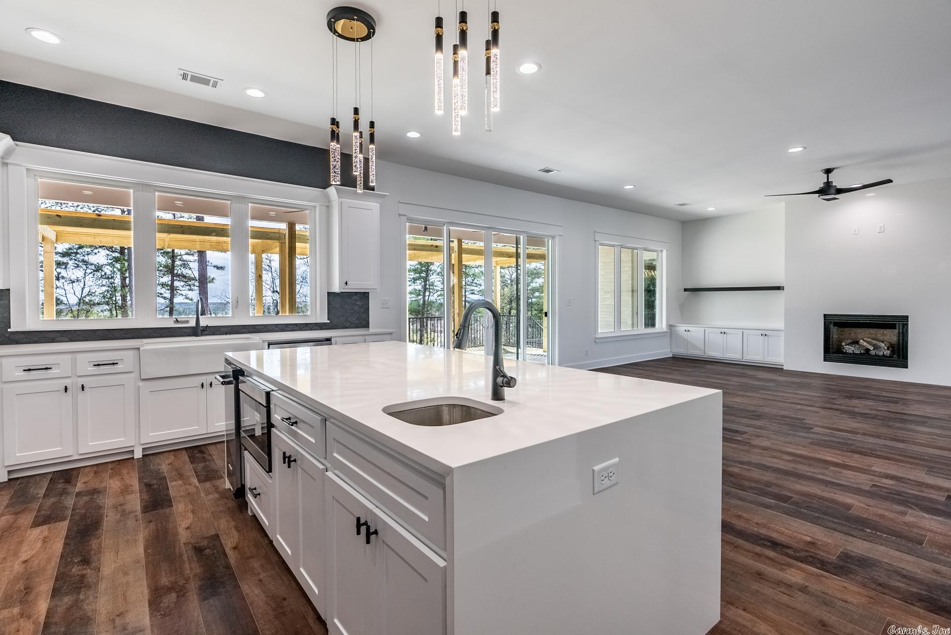 CHENAL VALLEY "FALSTONE COURT" - Residential