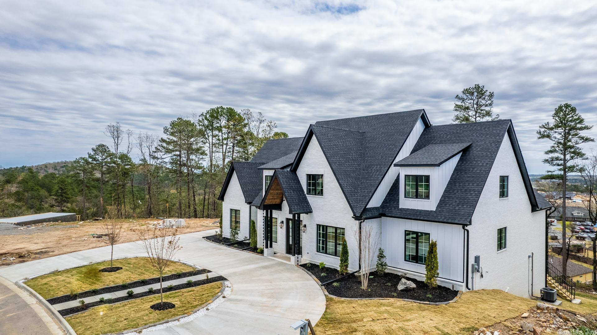 CHENAL VALLEY "FALSTONE COURT" - Residential