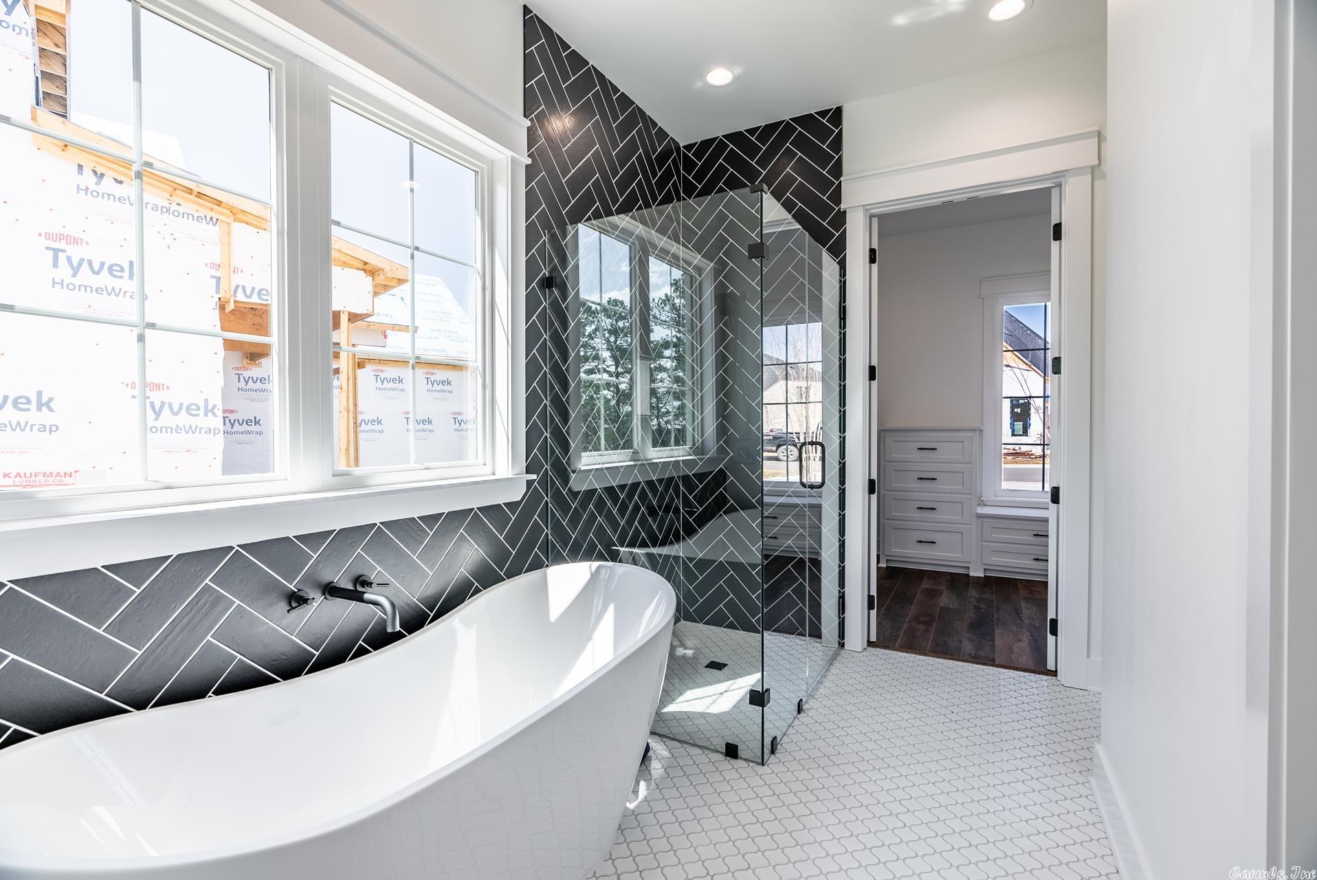 CHENAL VALLEY "FALSTONE COURT" - Residential