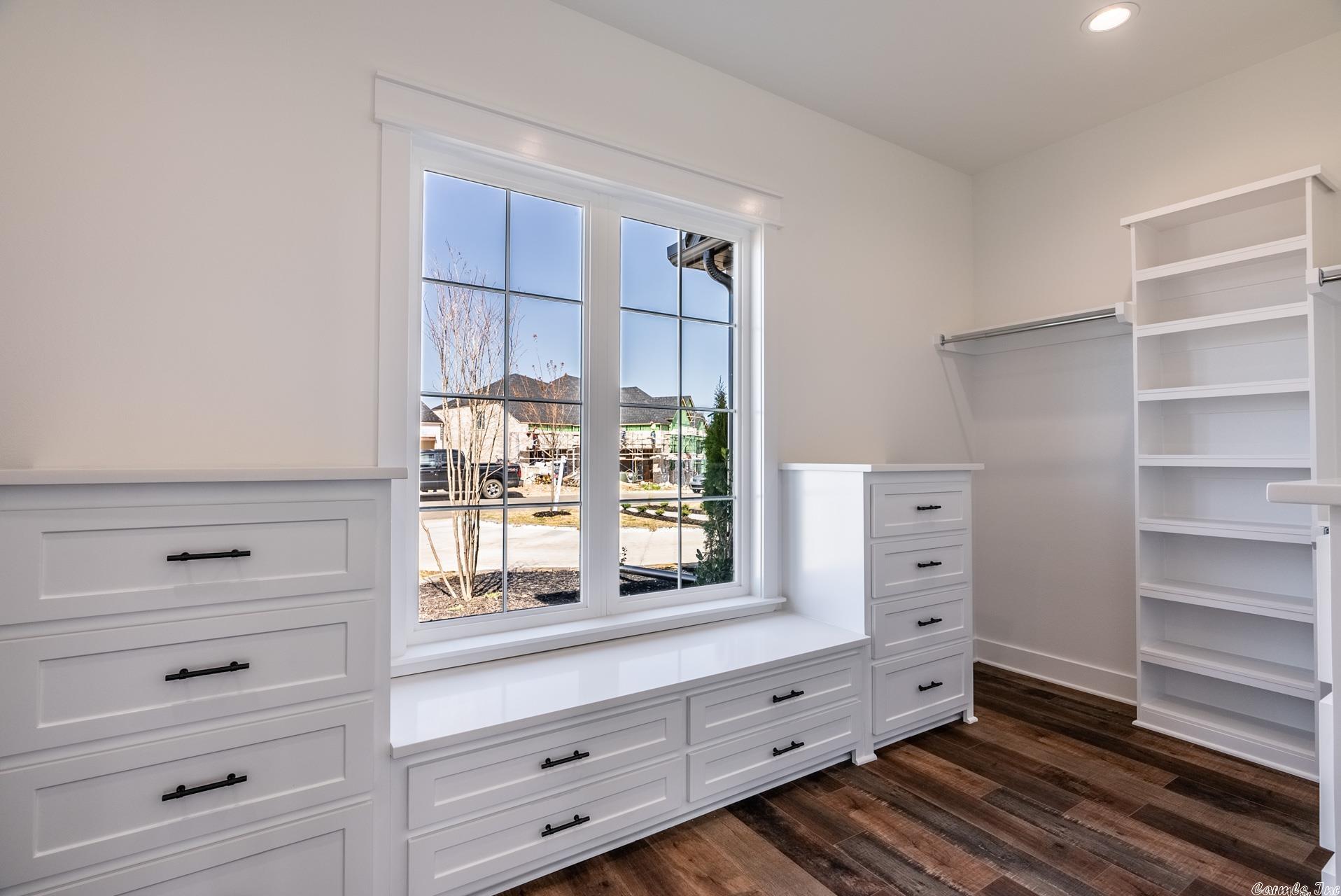 CHENAL VALLEY "FALSTONE COURT" - Residential