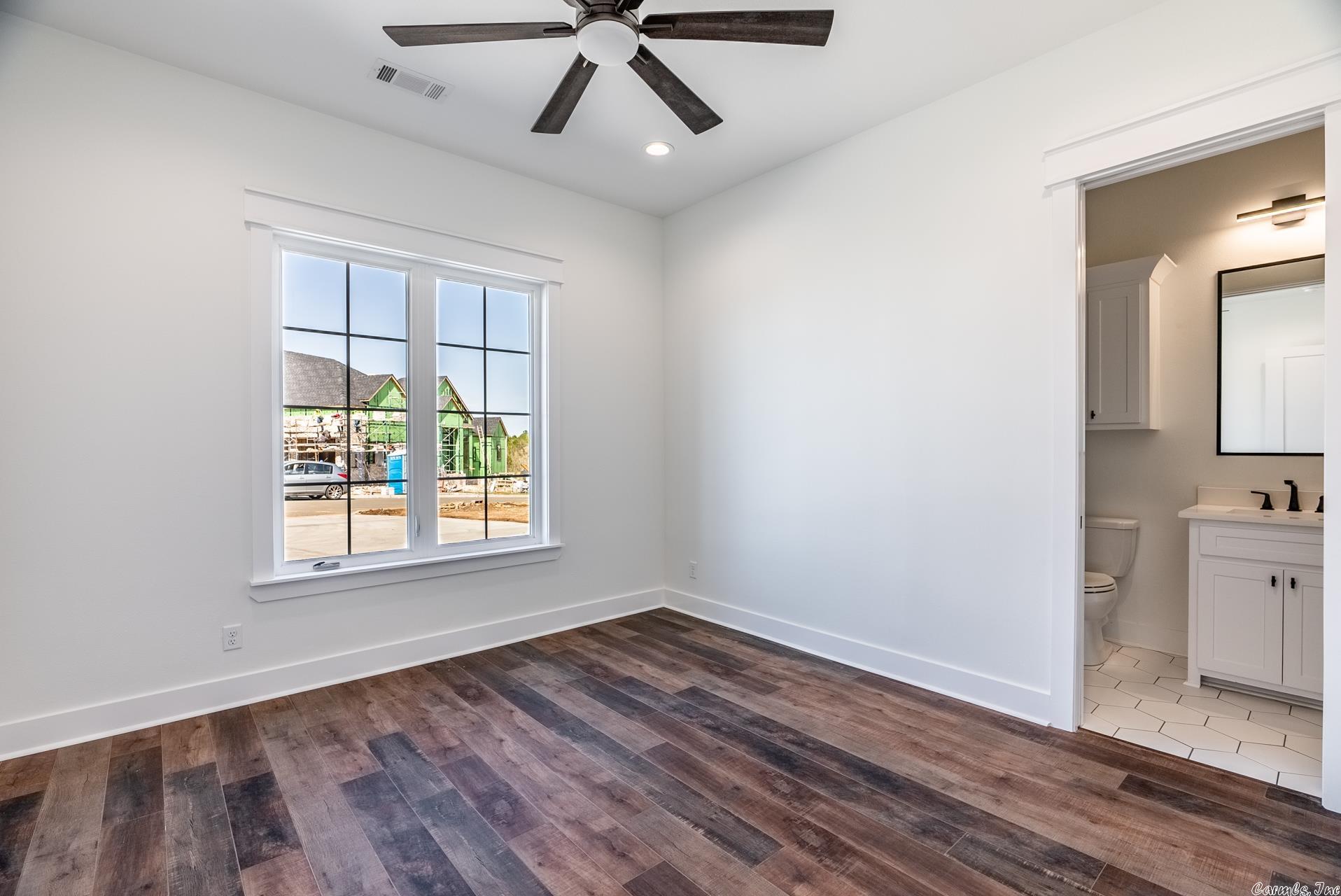 CHENAL VALLEY "FALSTONE COURT" - Residential