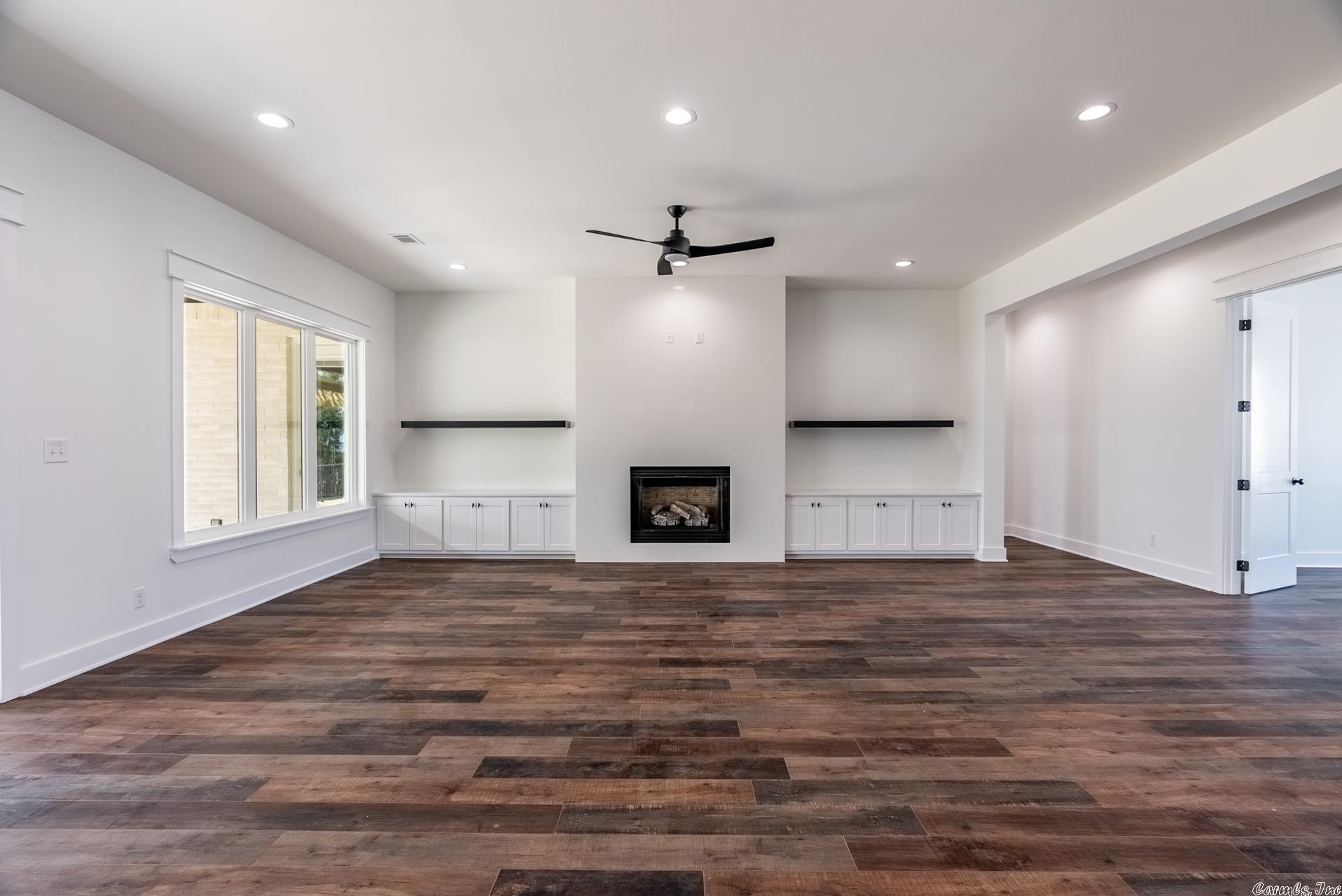 CHENAL VALLEY "FALSTONE COURT" - Residential