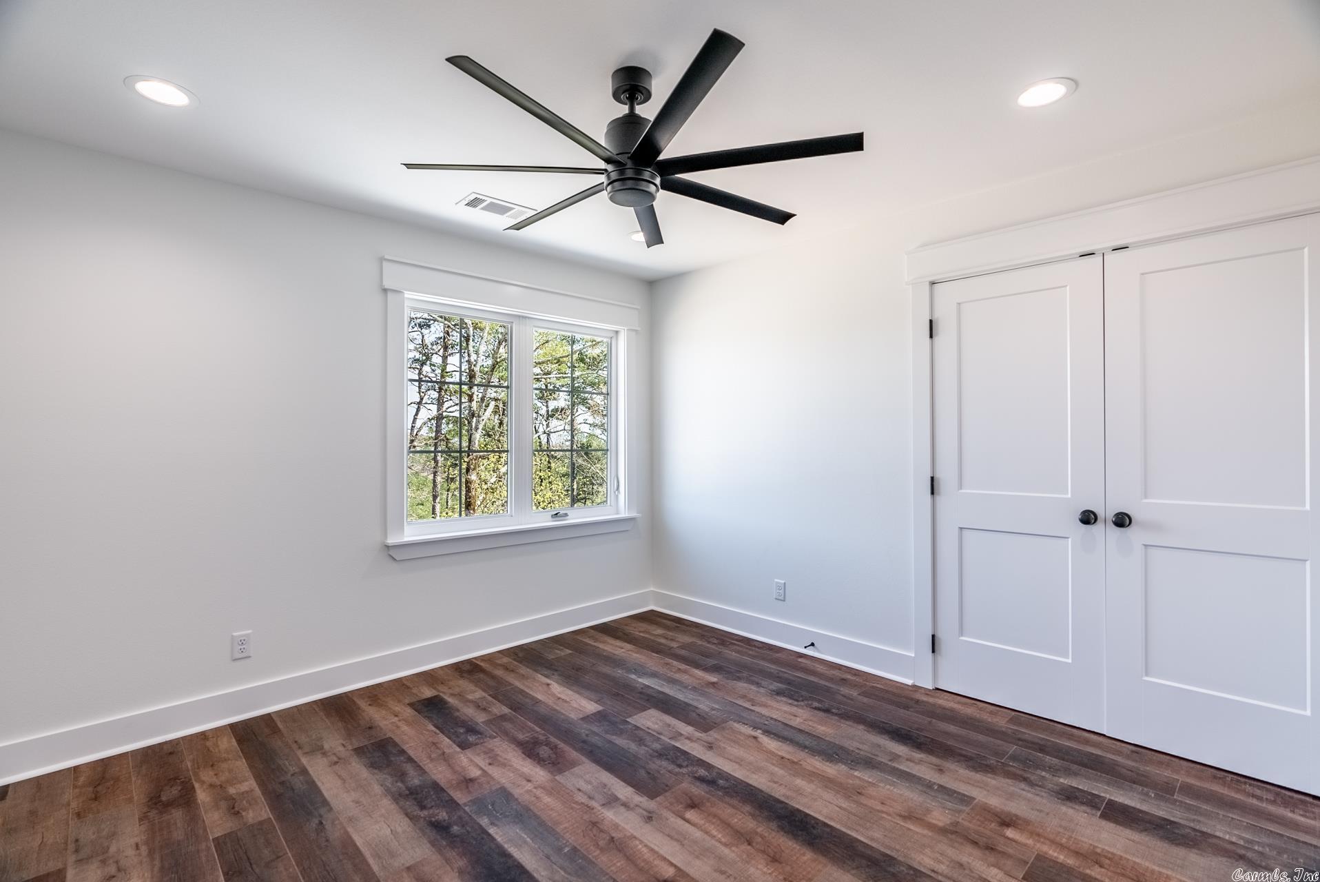 CHENAL VALLEY "FALSTONE COURT" - Residential