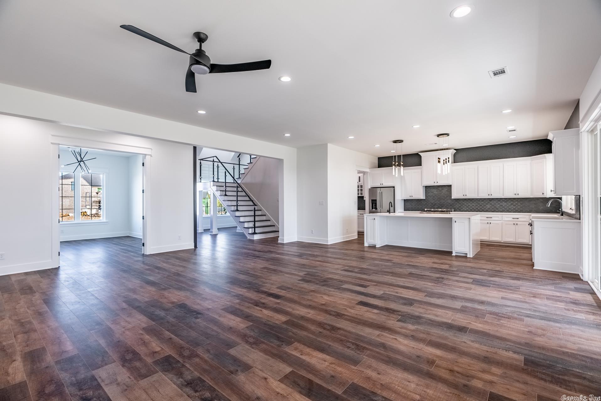 CHENAL VALLEY "FALSTONE COURT" - Residential