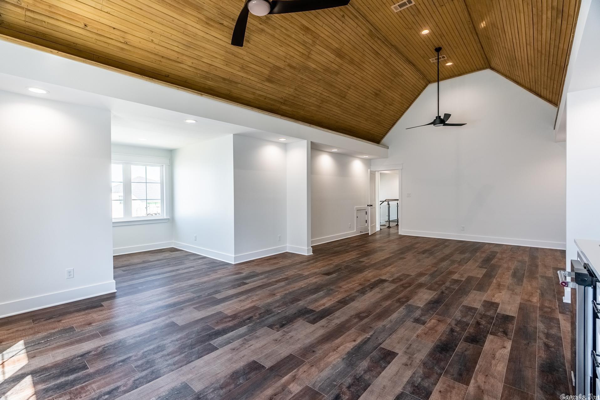 CHENAL VALLEY "FALSTONE COURT" - Residential