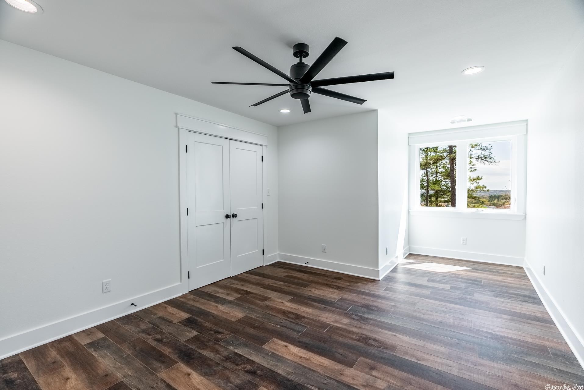 CHENAL VALLEY "FALSTONE COURT" - Residential