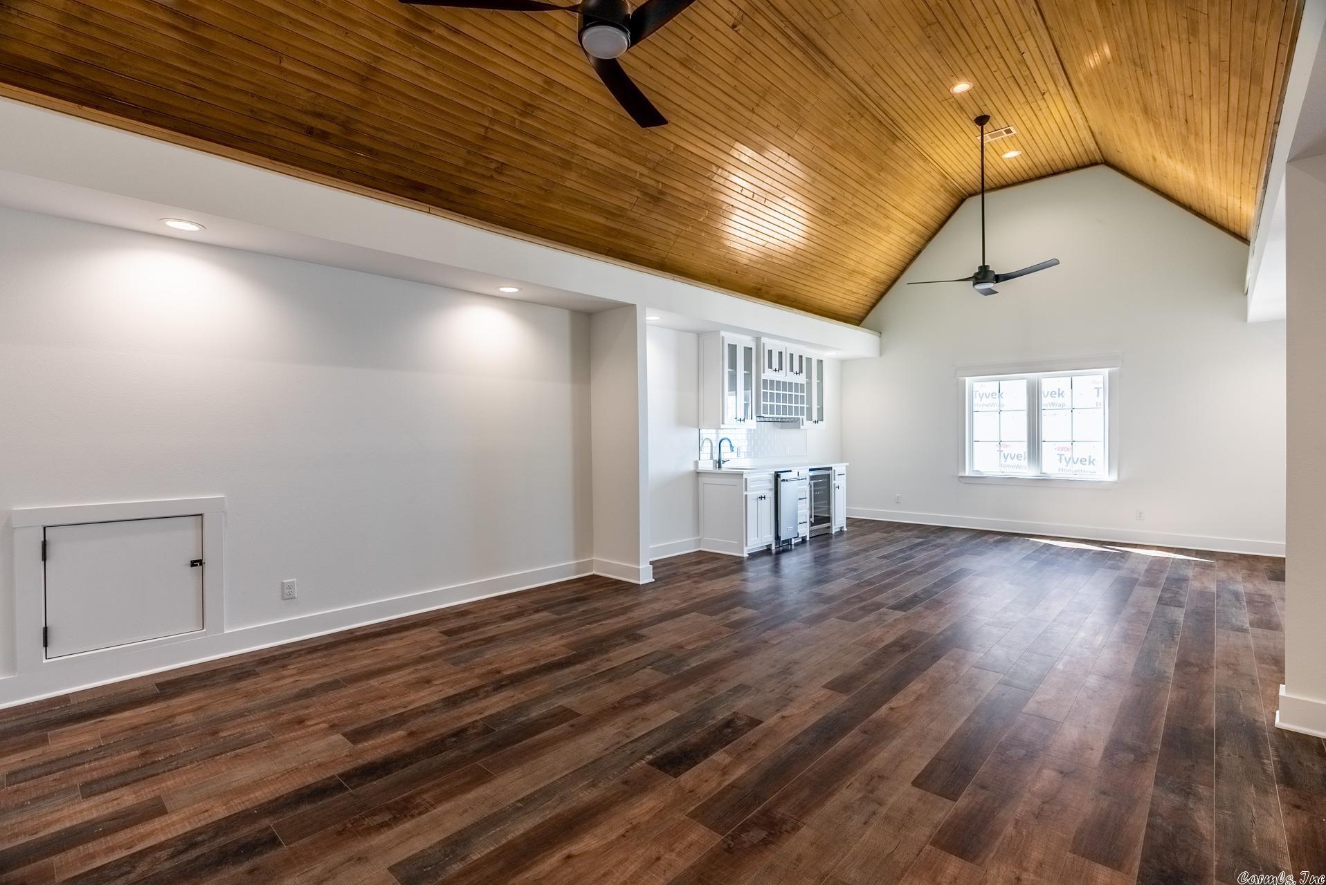 CHENAL VALLEY "FALSTONE COURT" - Residential