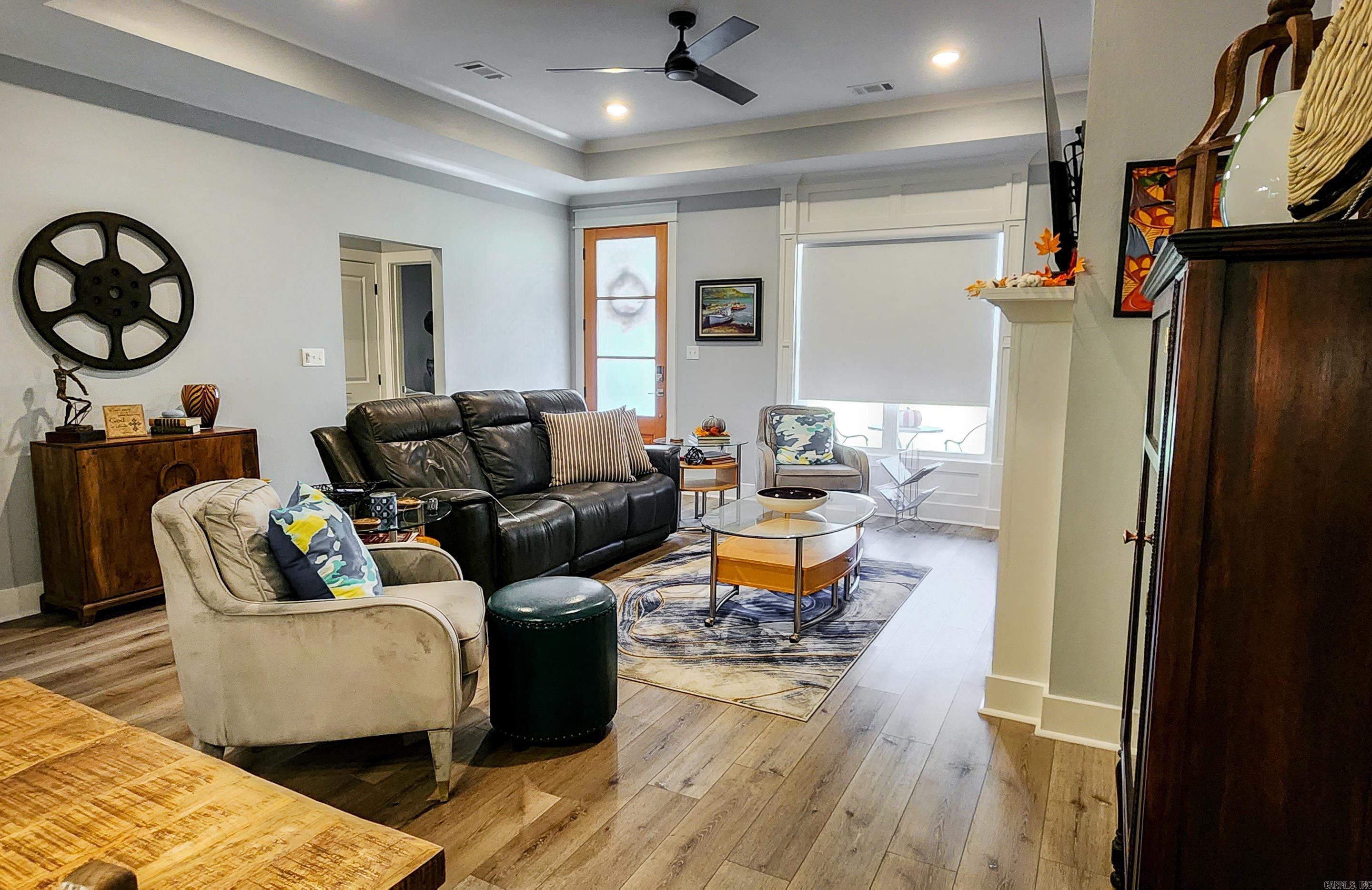 MIDTOWN BRYANT - Residential