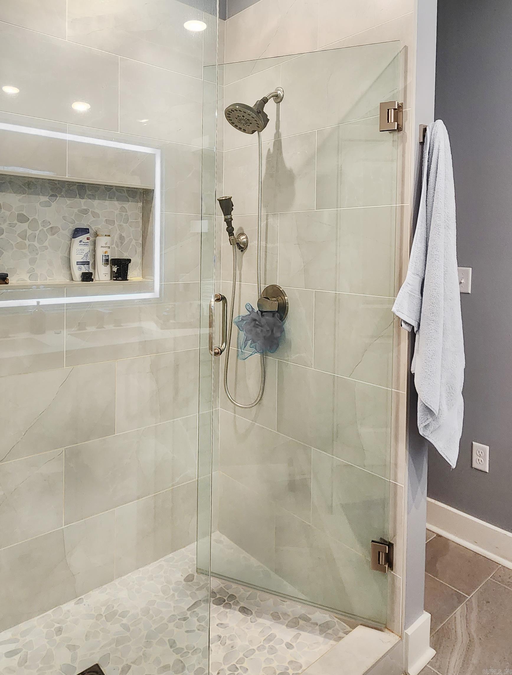 MIDTOWN BRYANT - Residential