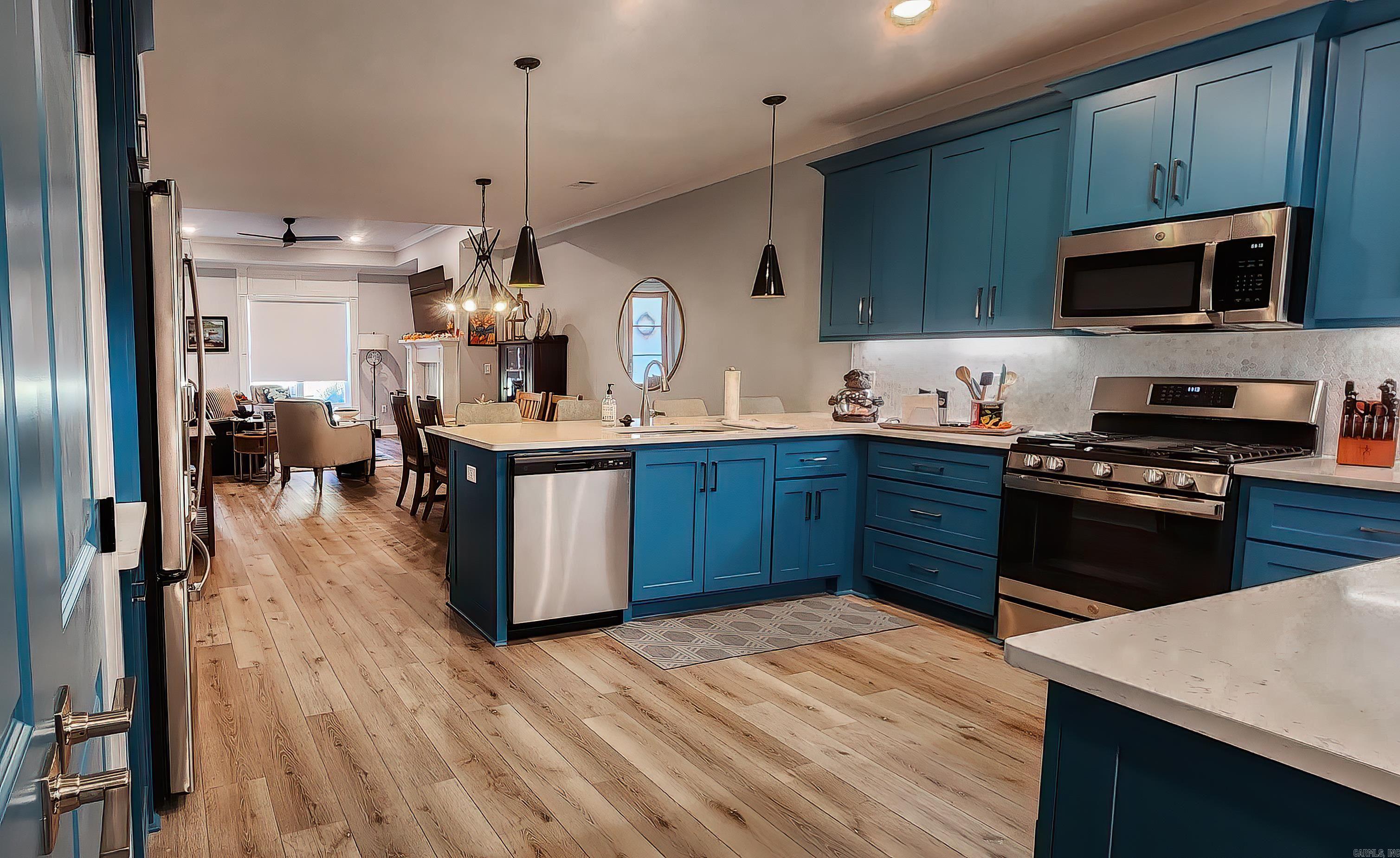 MIDTOWN BRYANT - Residential