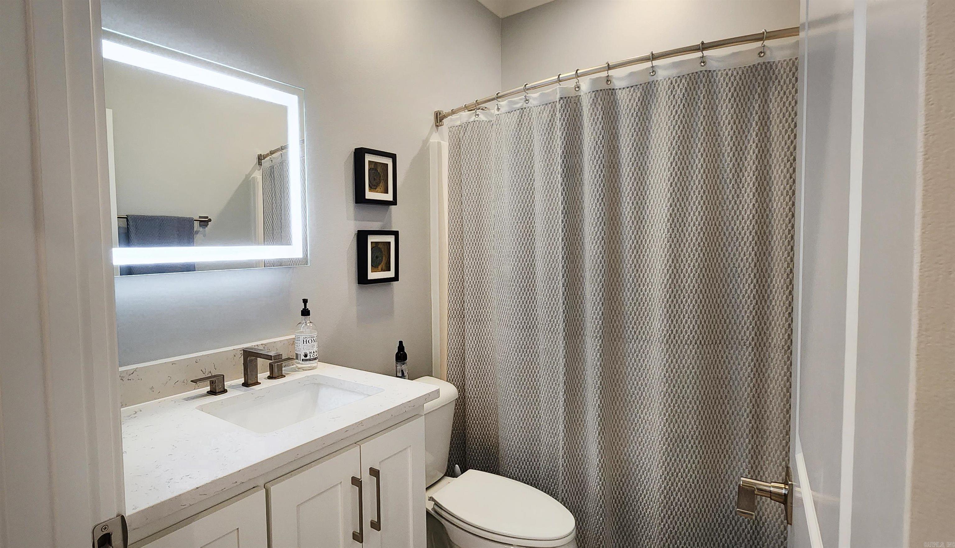 MIDTOWN BRYANT - Residential