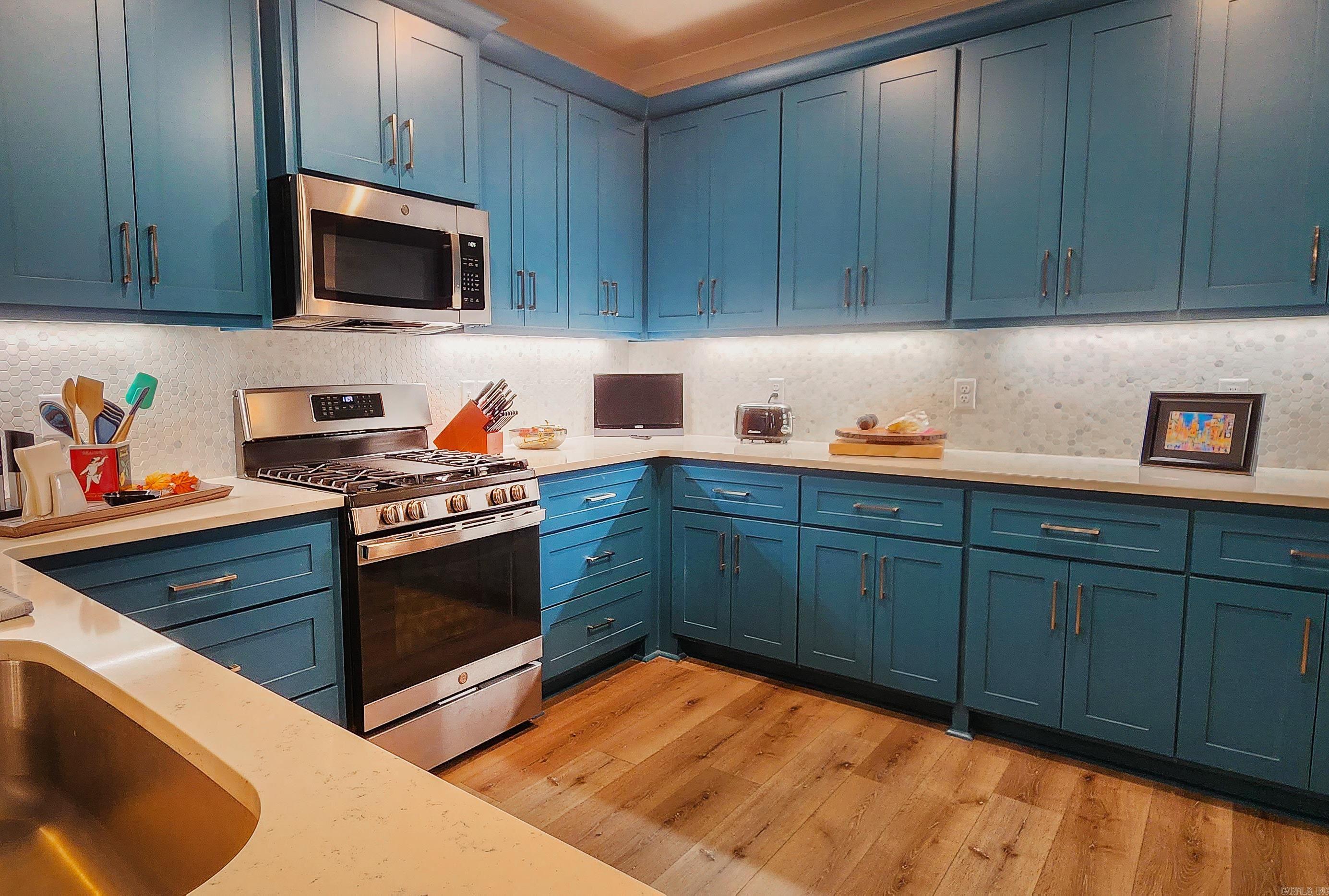 MIDTOWN BRYANT - Residential