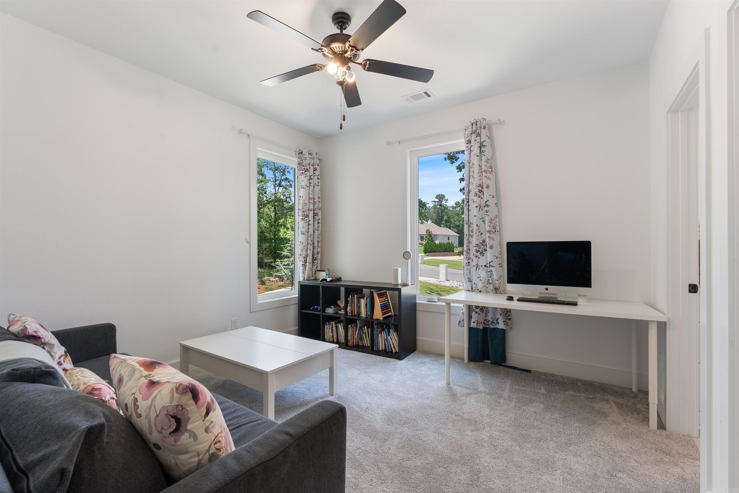 OAK CREEK SUB - Residential