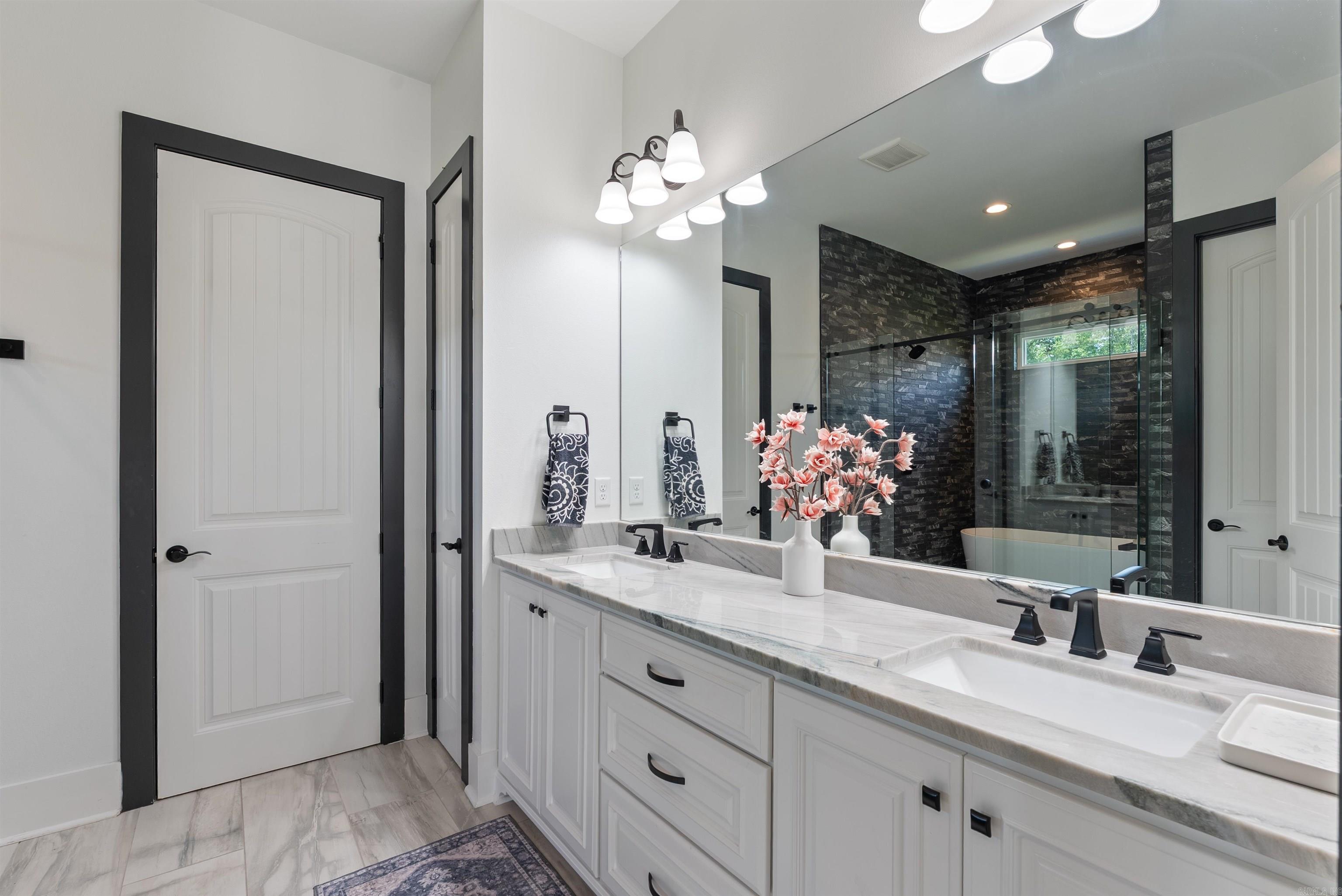 OAK CREEK SUB - Residential