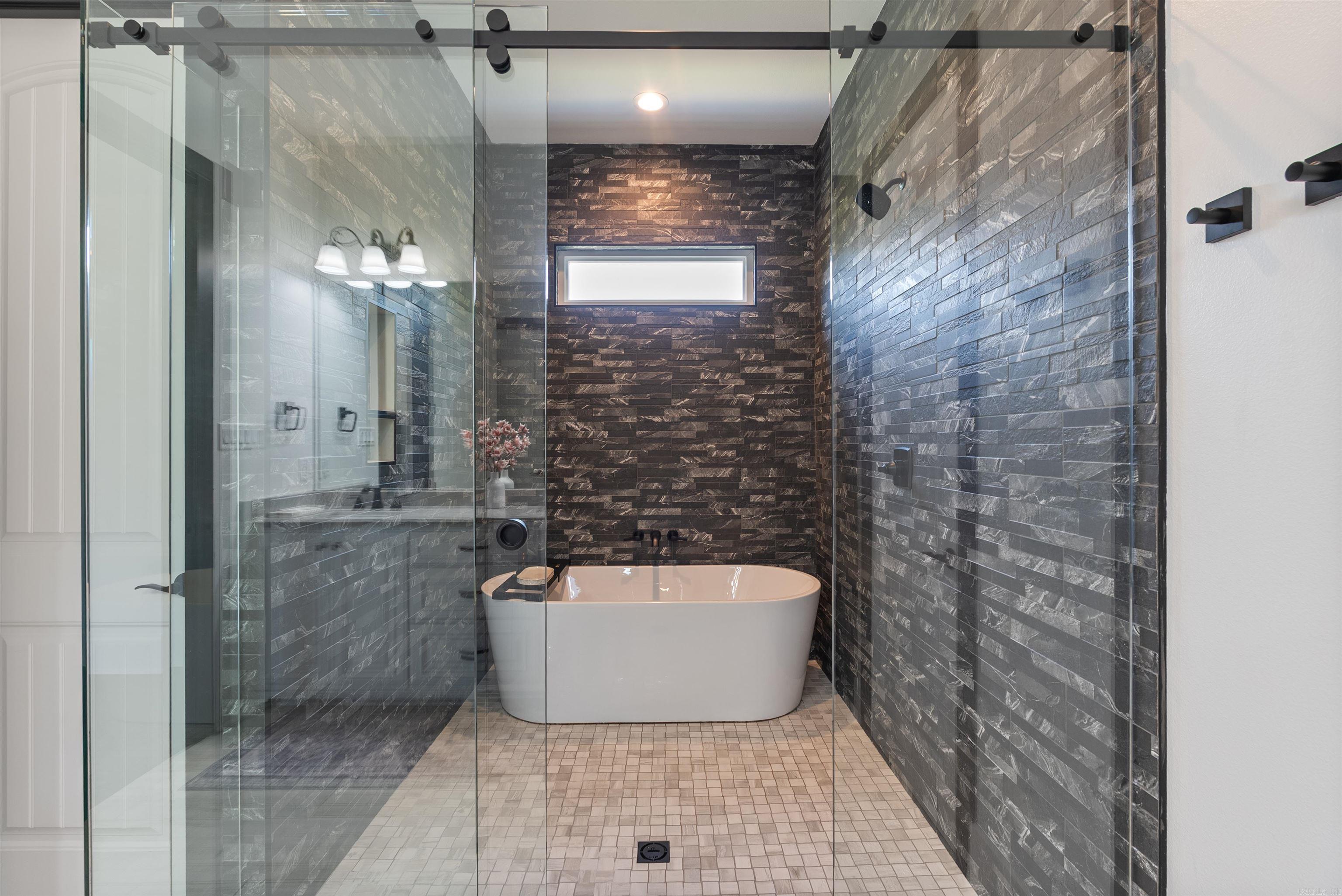 OAK CREEK SUB - Residential