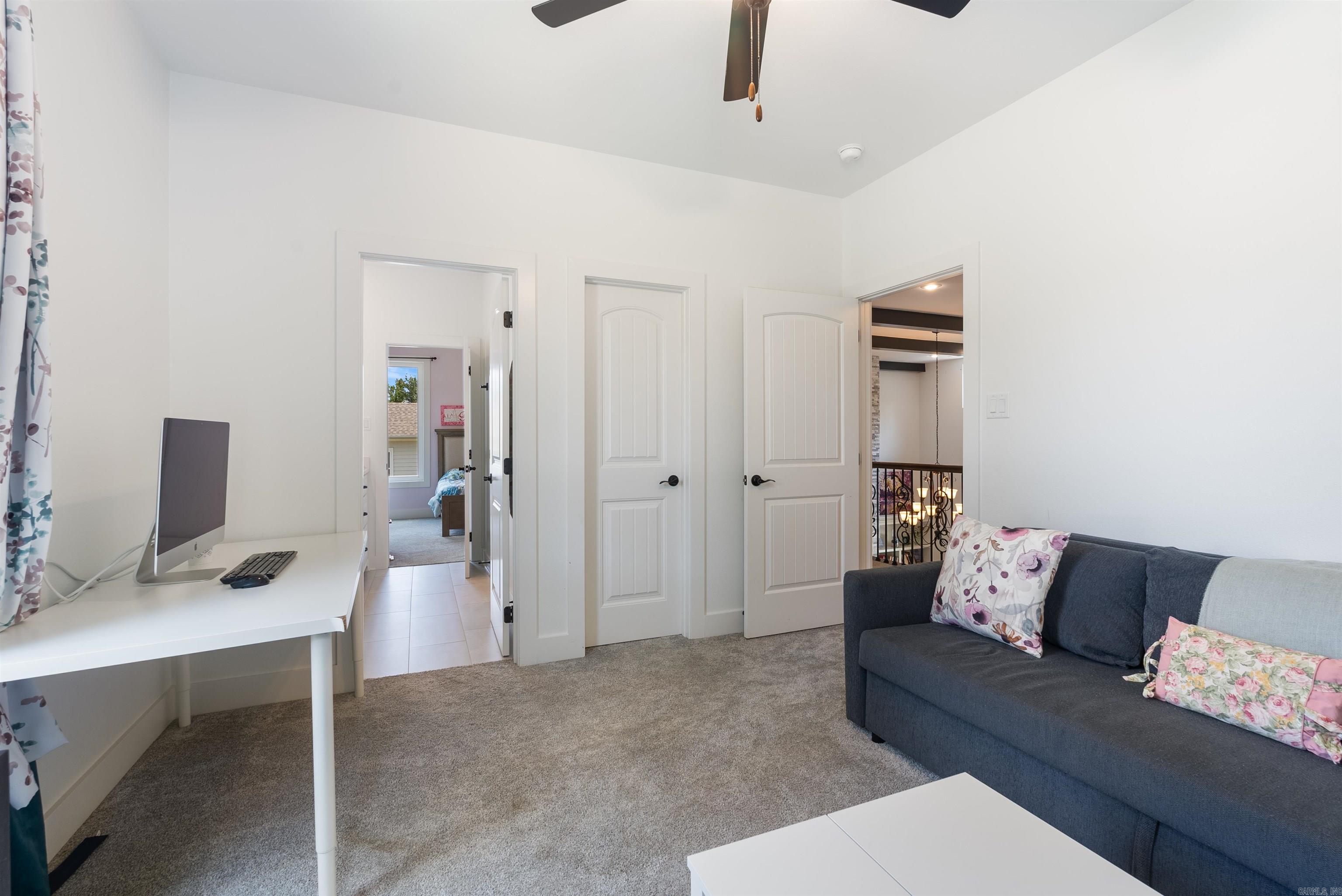 OAK CREEK SUB - Residential