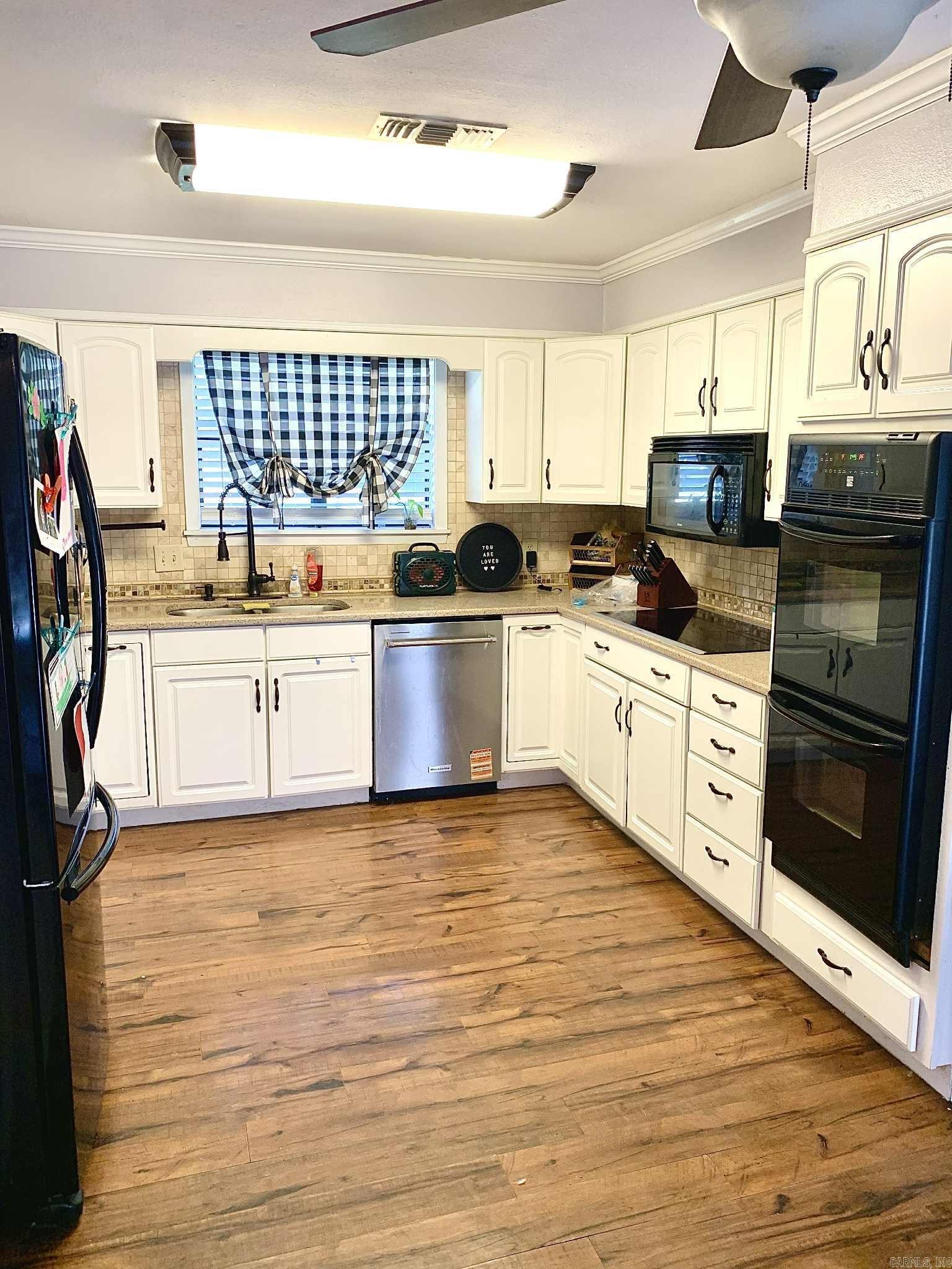 CROSS RIDGE - Residential