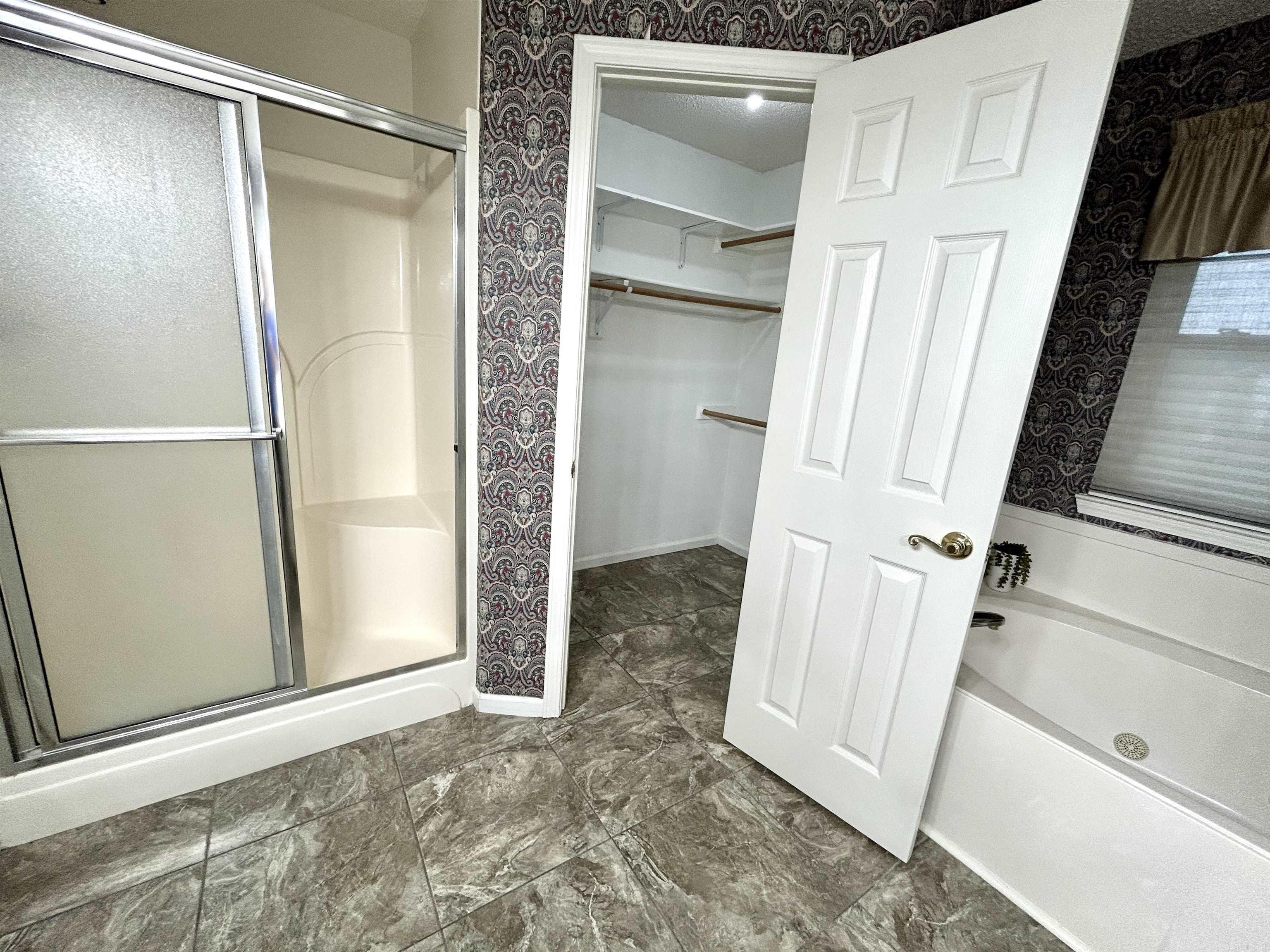 EAGLE POINT - Residential