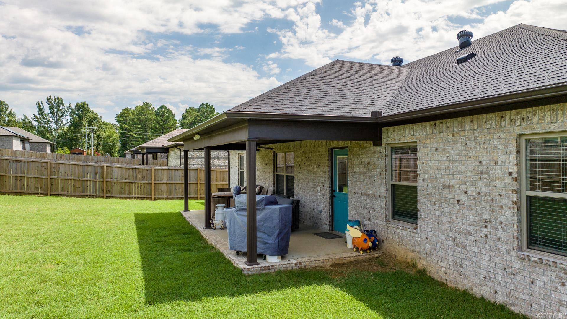 HERITAGE MEADOWS - Residential