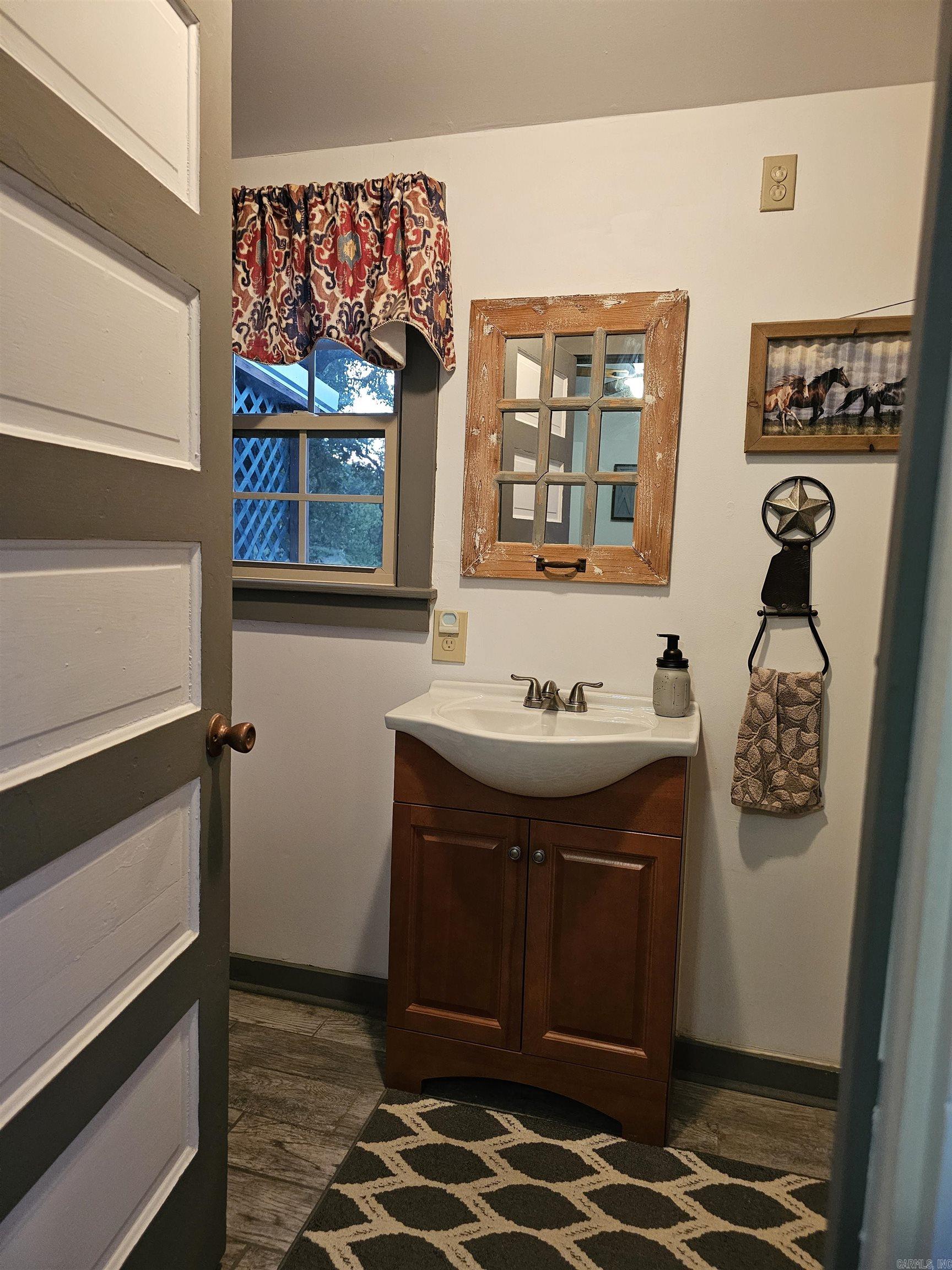 Rural Mena - Residential