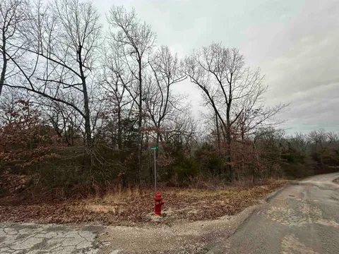 MLS: 25005106
