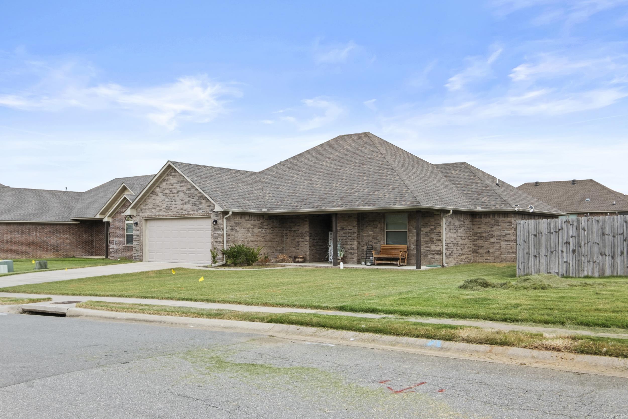 JAXON TERRACE - Residential