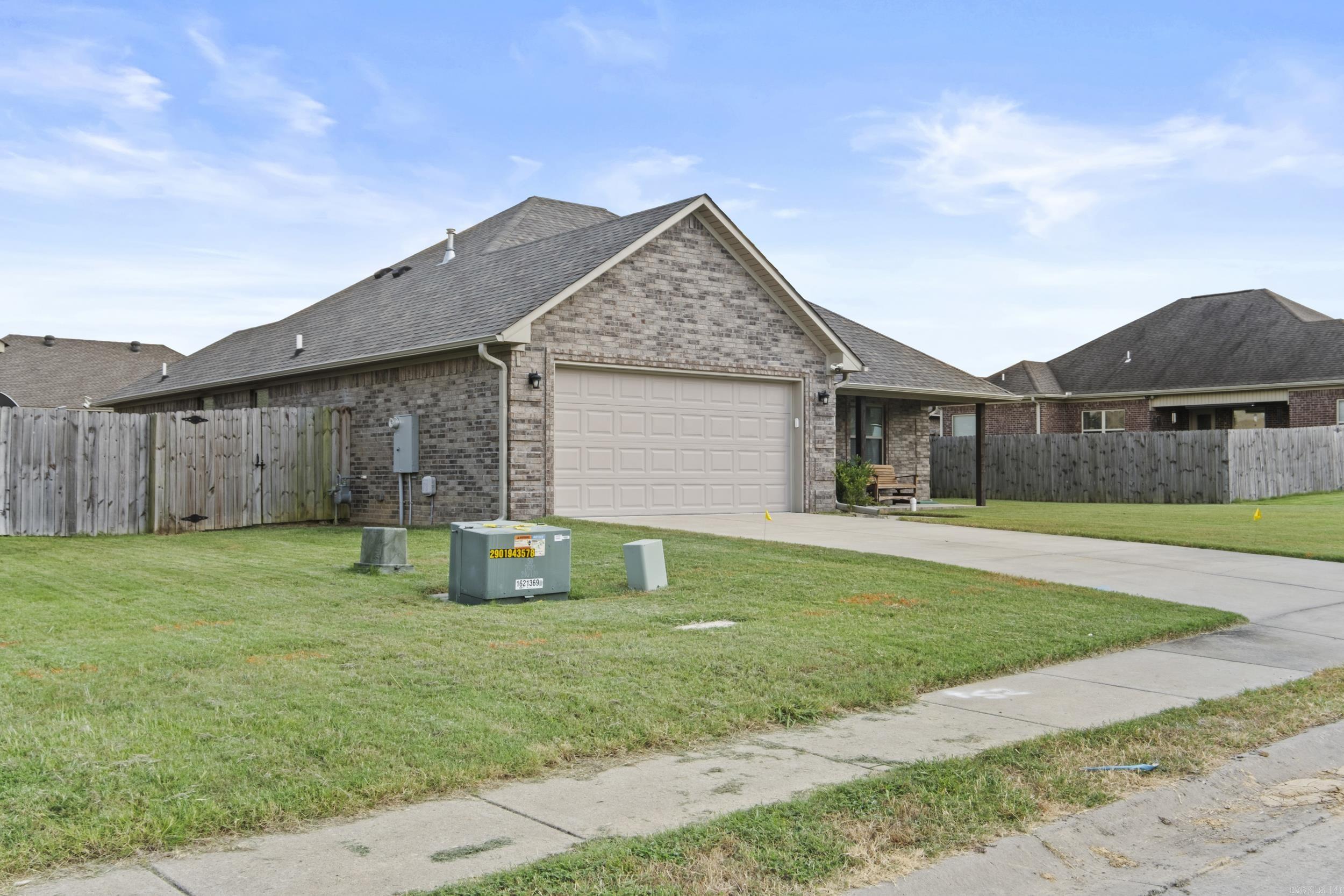 JAXON TERRACE - Residential