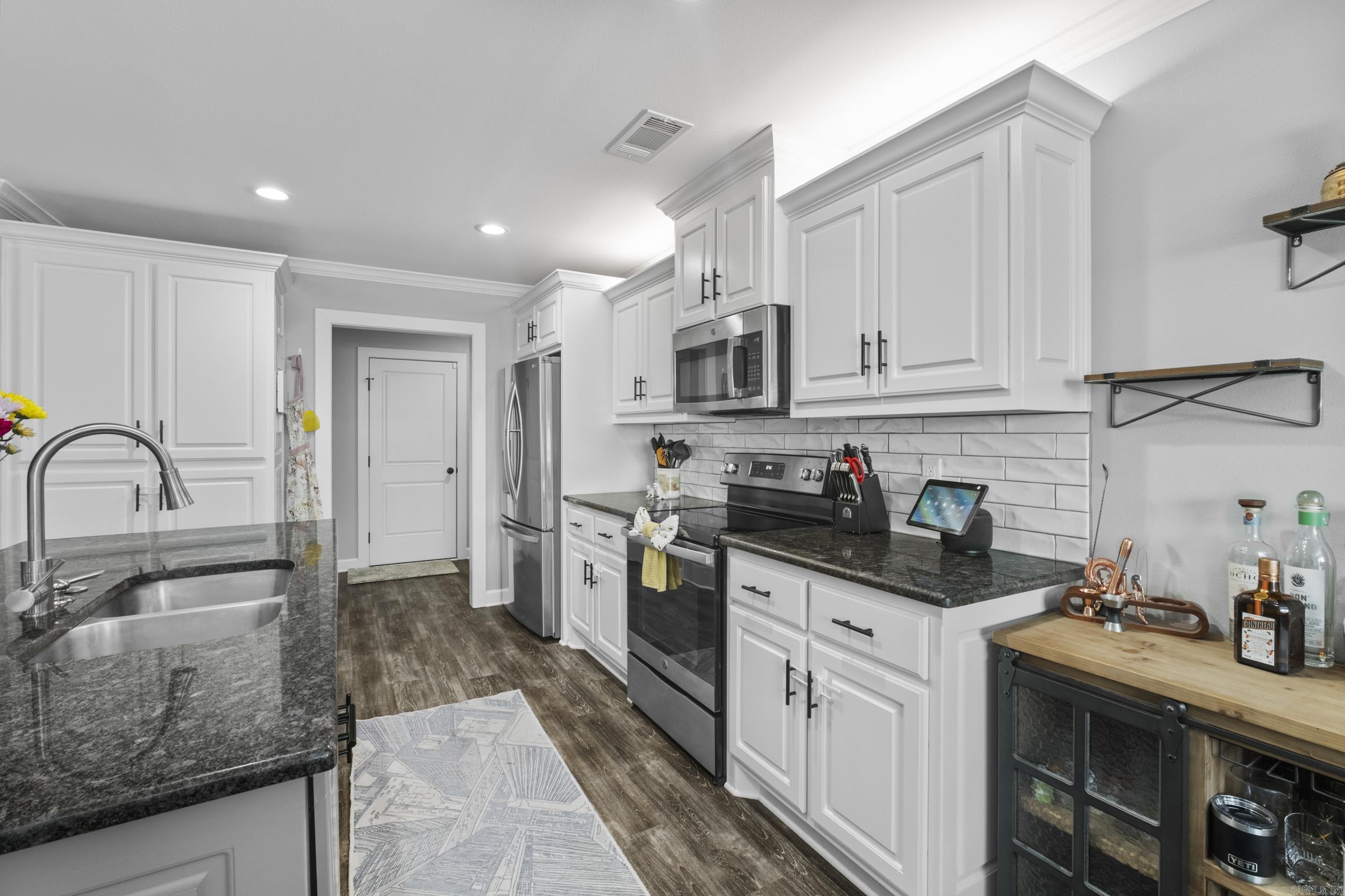 JAXON TERRACE - Residential