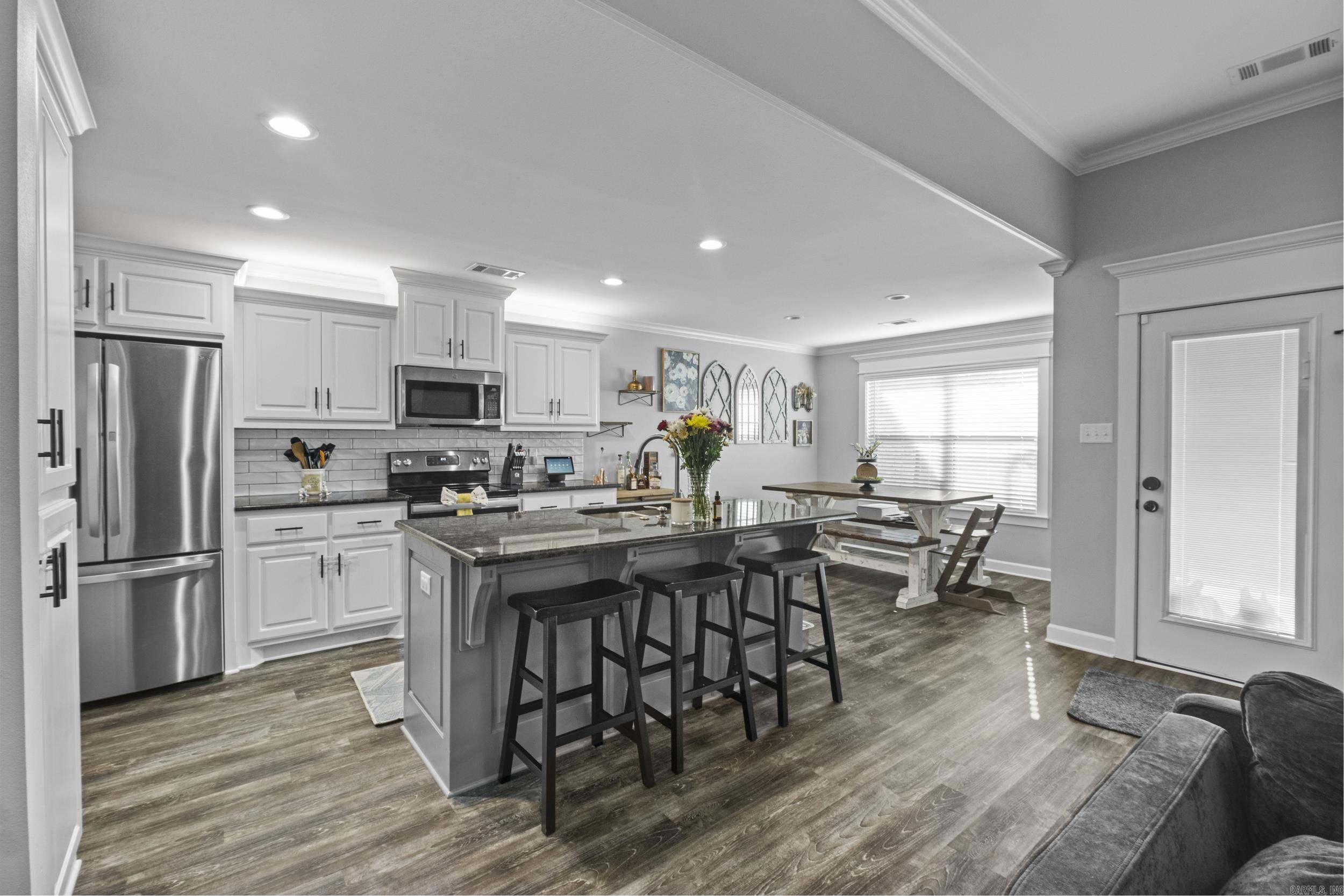 JAXON TERRACE - Residential