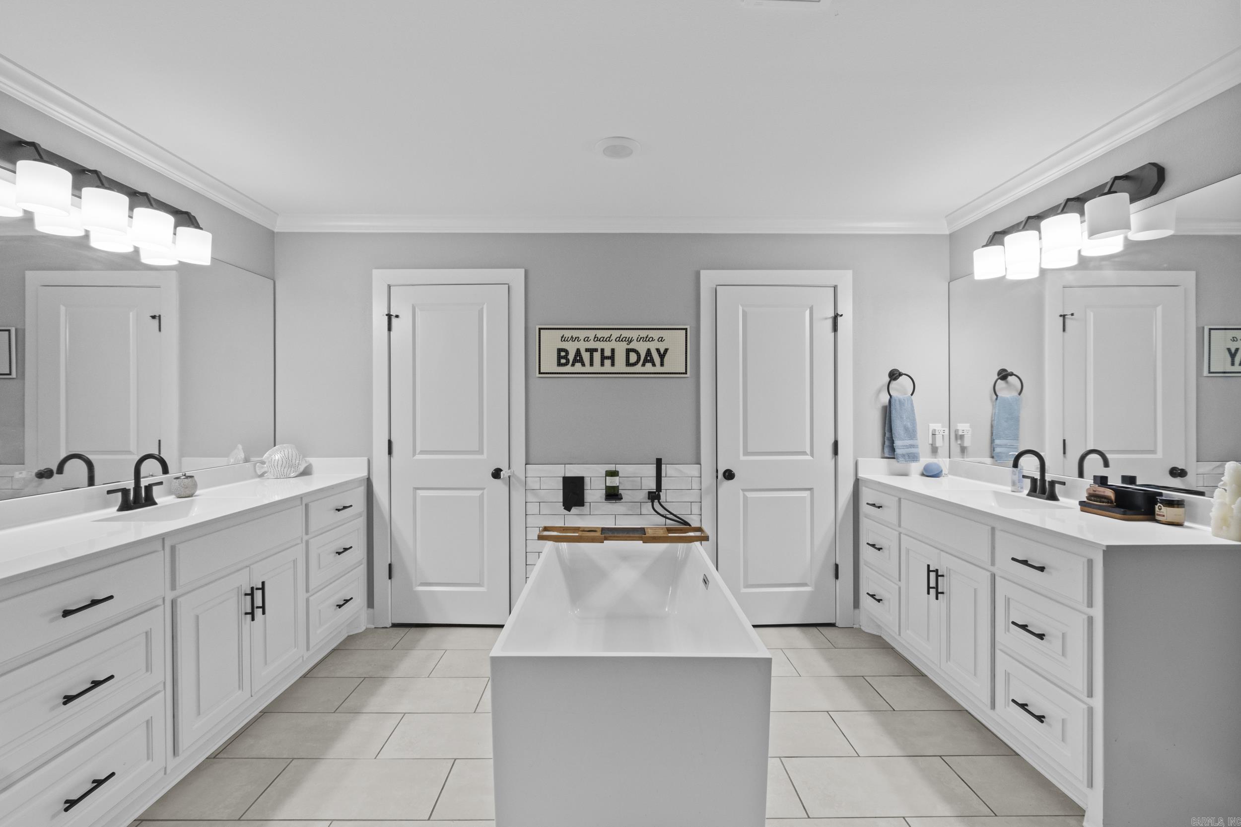 JAXON TERRACE - Residential