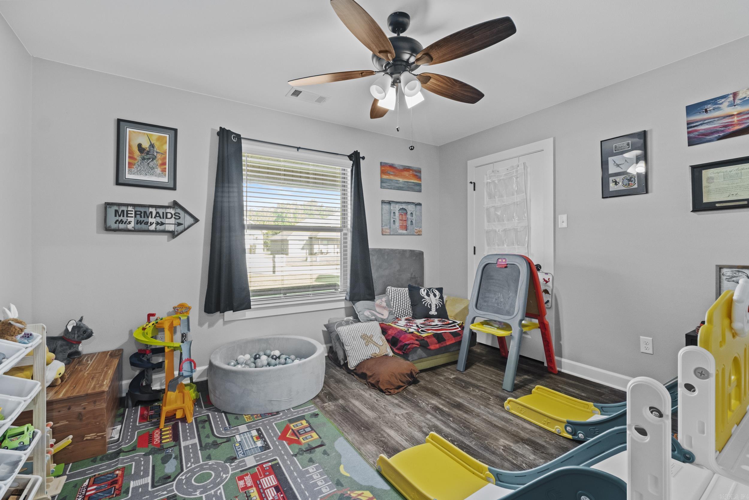 JAXON TERRACE - Residential