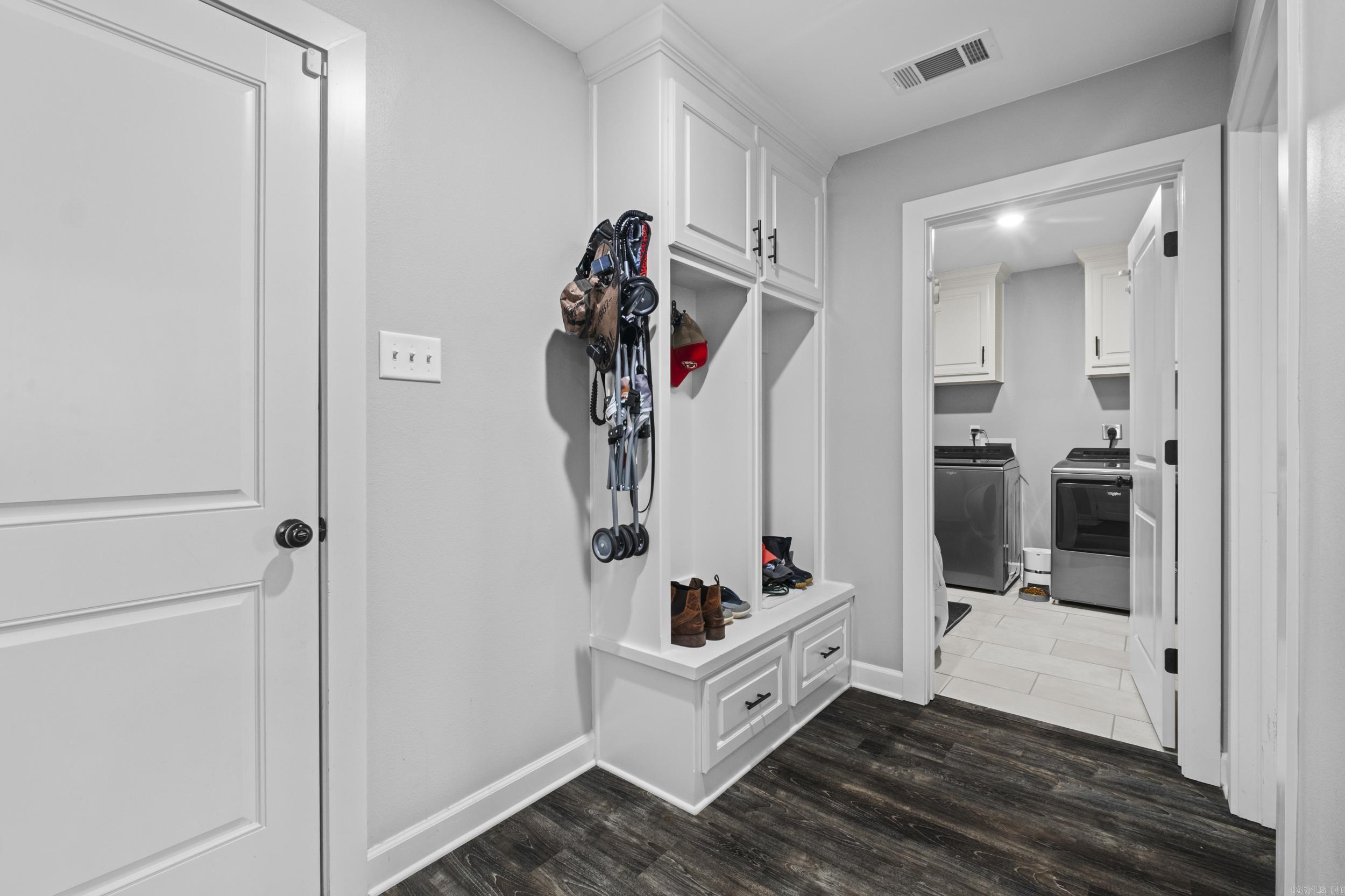 JAXON TERRACE - Residential