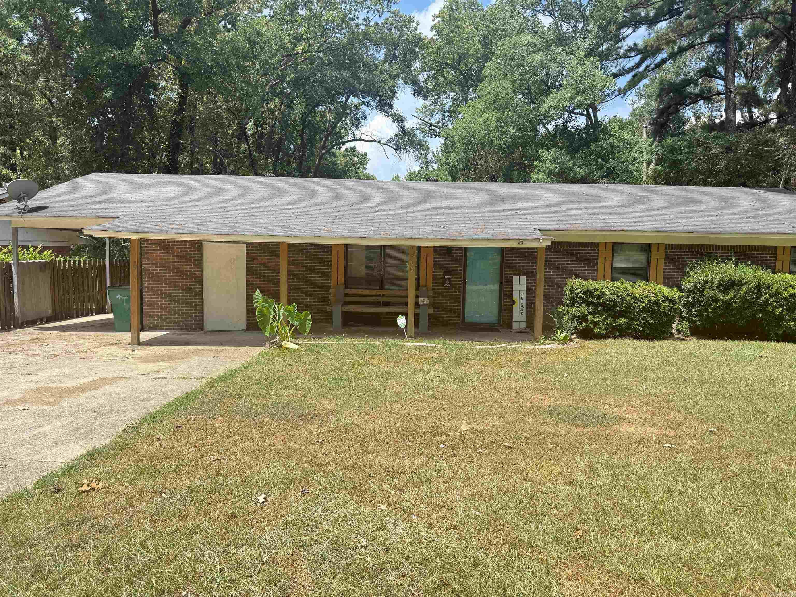 Inviting 3 bedroom 1.5 bath home, with a bonus room that would work well as a bedroom, office space, or den. Ideal patio area perfect for entertaining or relaxing.